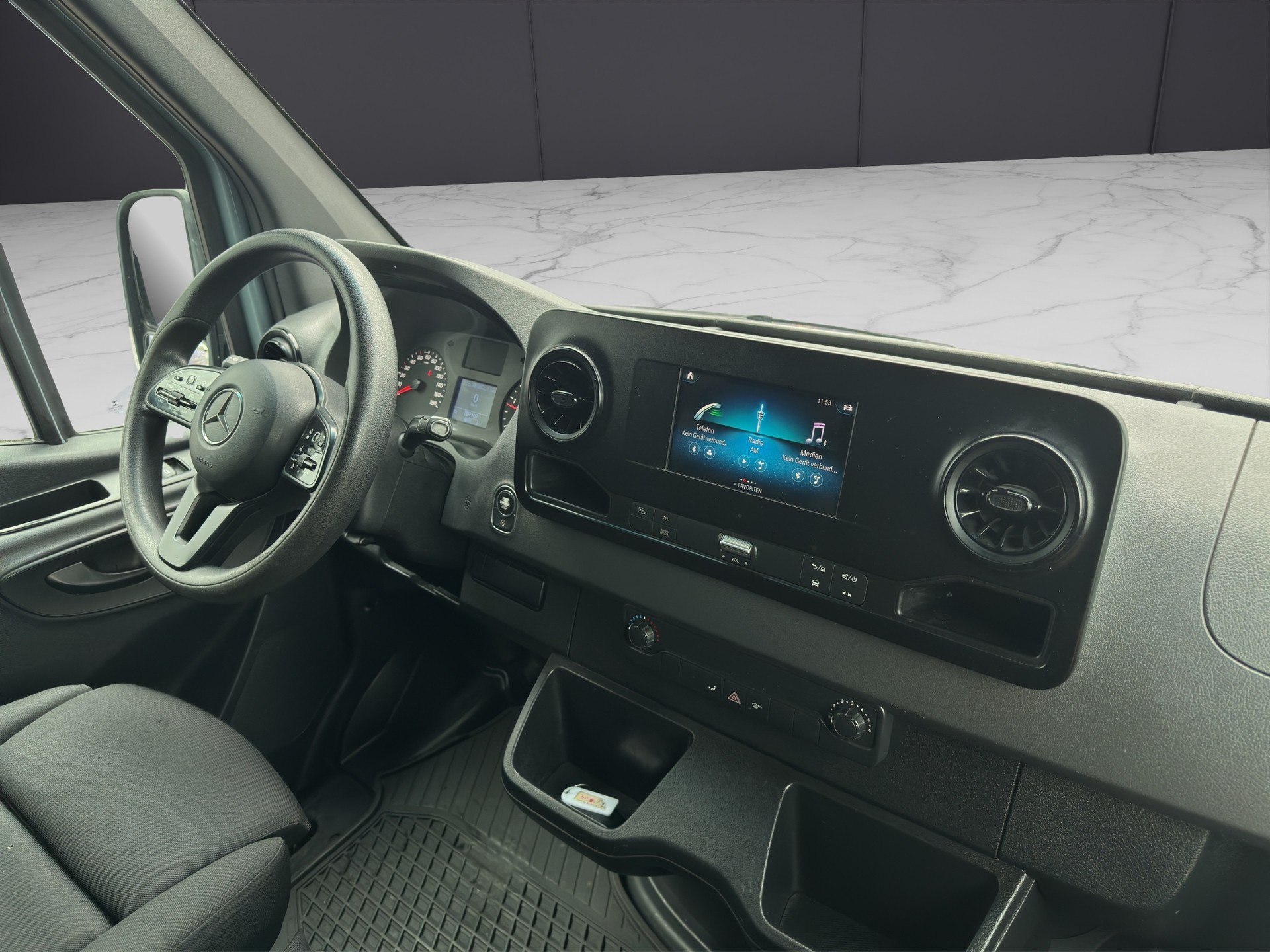 MERCEDES-BENZ Sprinter 214 CDI Standard 9G-TRONIC FWD-image-13