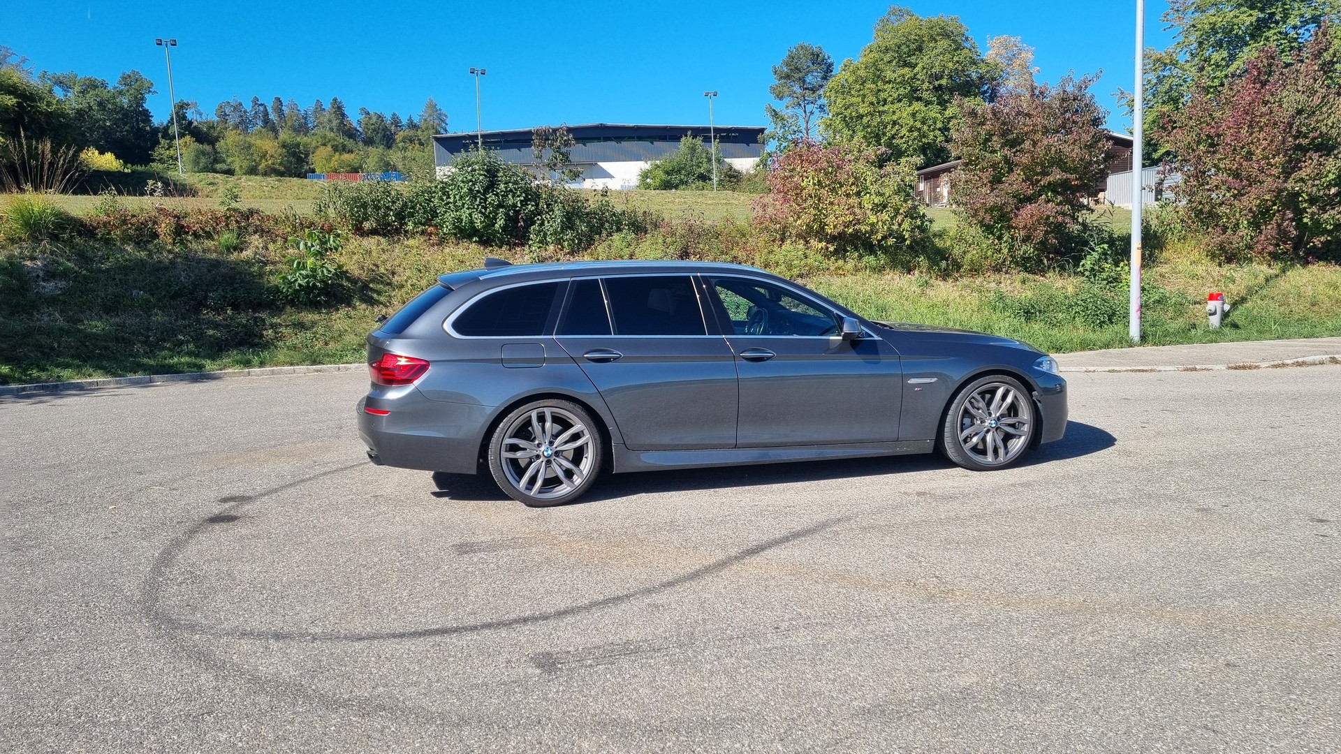BMW M 550d xDrive-image-8