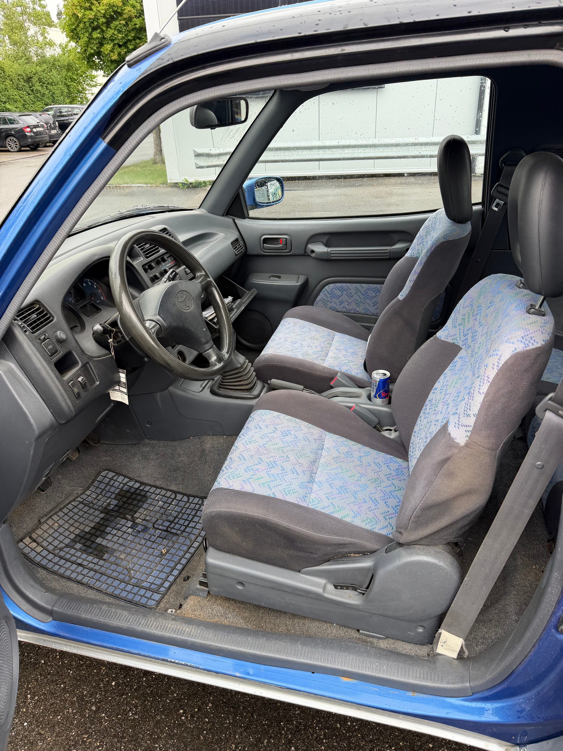TOYOTA RAV-4-image-6