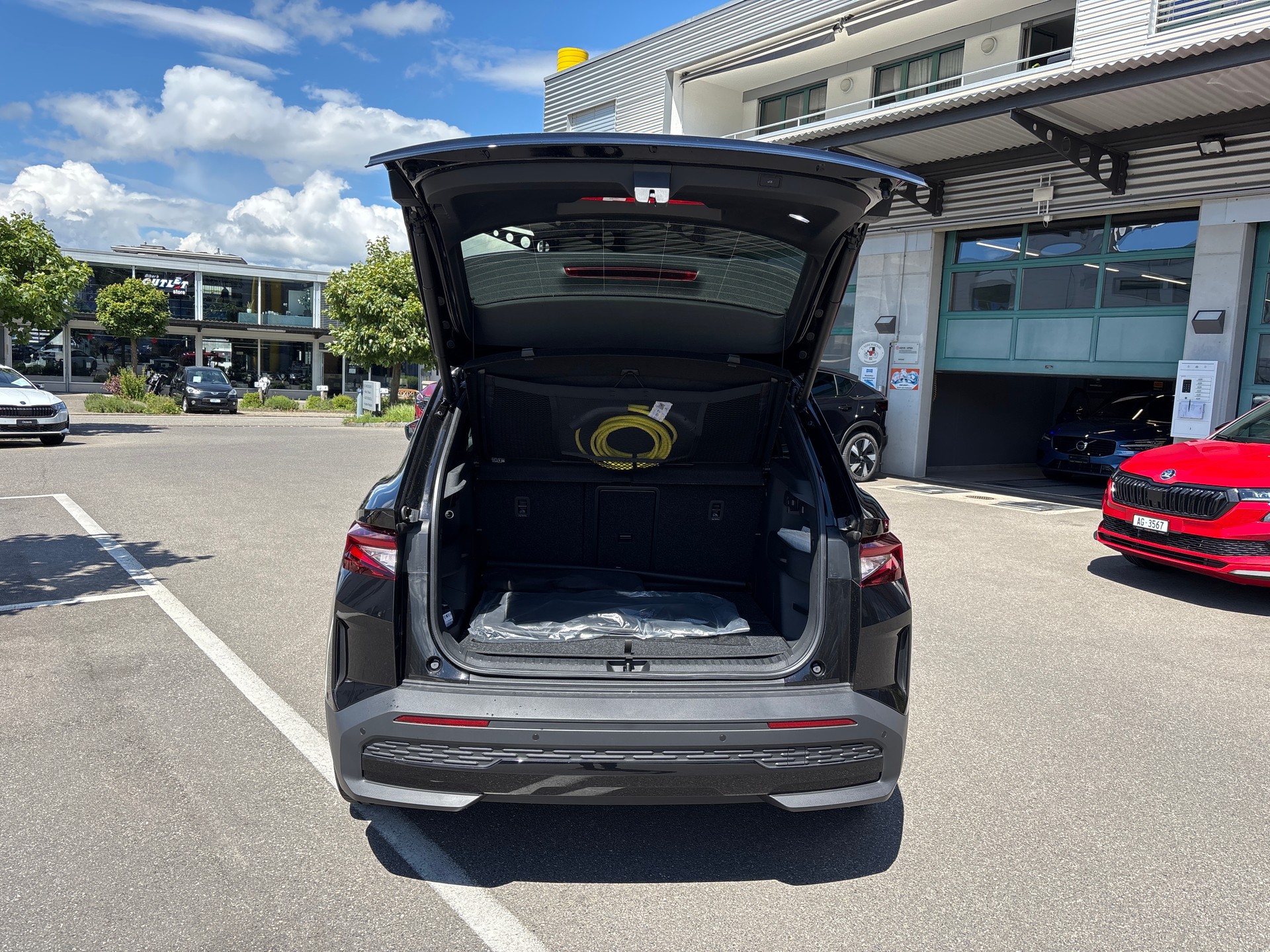 SKODA Elroq 85x Sportline 4x4-image-16