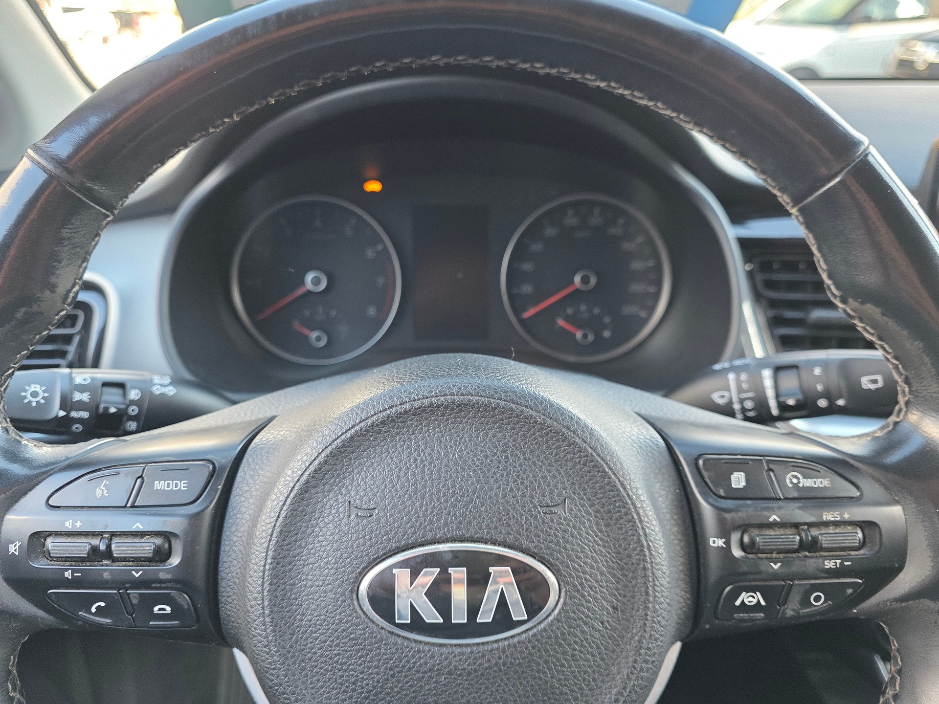KIA Stonic 1.0 T-GDI Power DCT-image-13