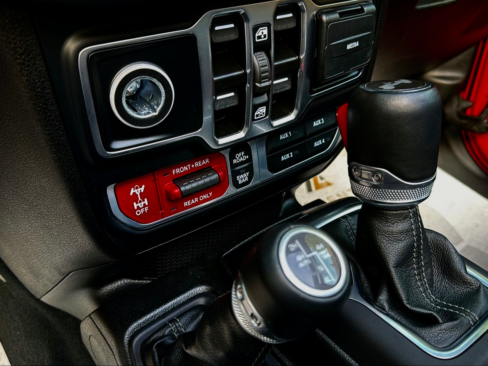 JEEP Wrangler 2.0 Unlimited Sahara Automatic-image-16