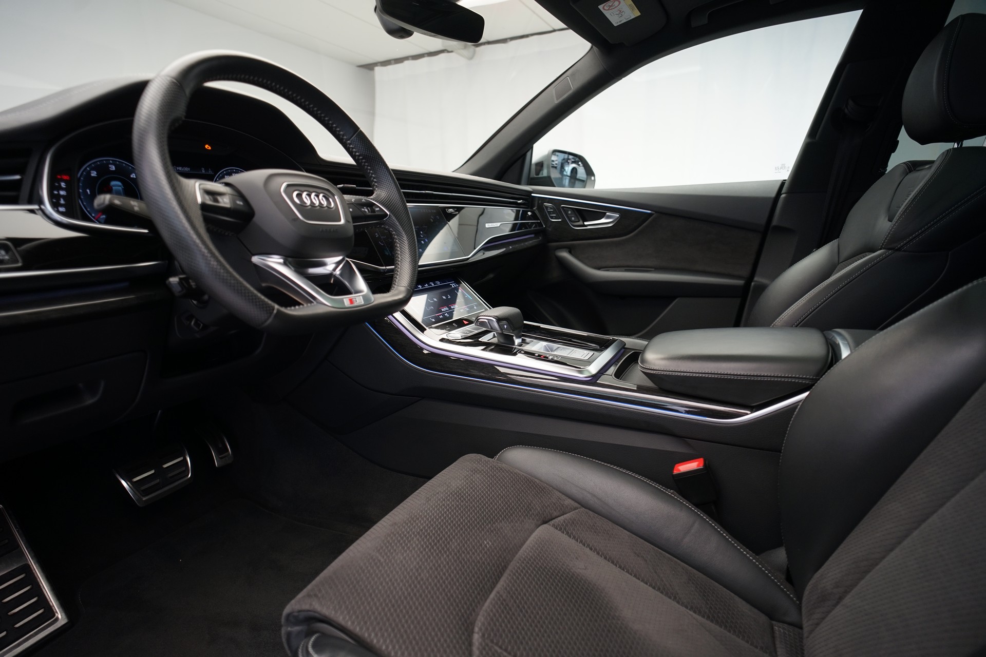 AUDI Q8 50 TDI quattro tiptronic *ABT Tuning* *CH-Fahrzeug*-image-13