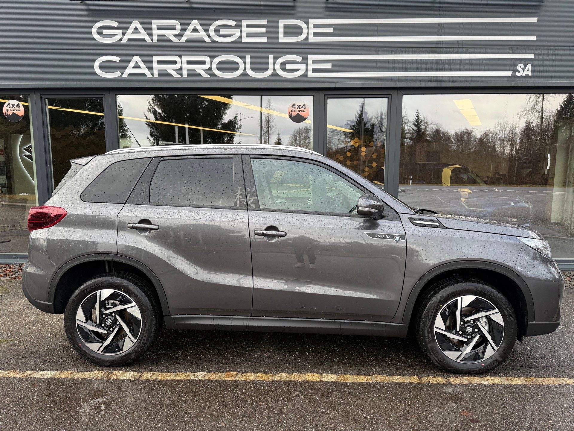 SUZUKI Vitara 1.4 Boosterjet Sakura Top 4x4 Hybrid Automatic-image-6
