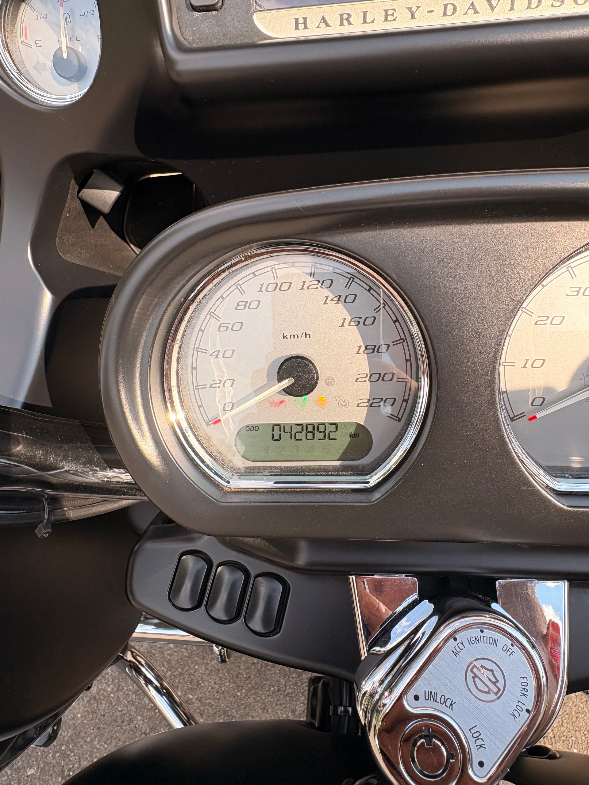 HARLEY-DAVIDSON FLTRXS ROAD GLIDE SPECIAL - Milwaukee-Eight 107-image-6