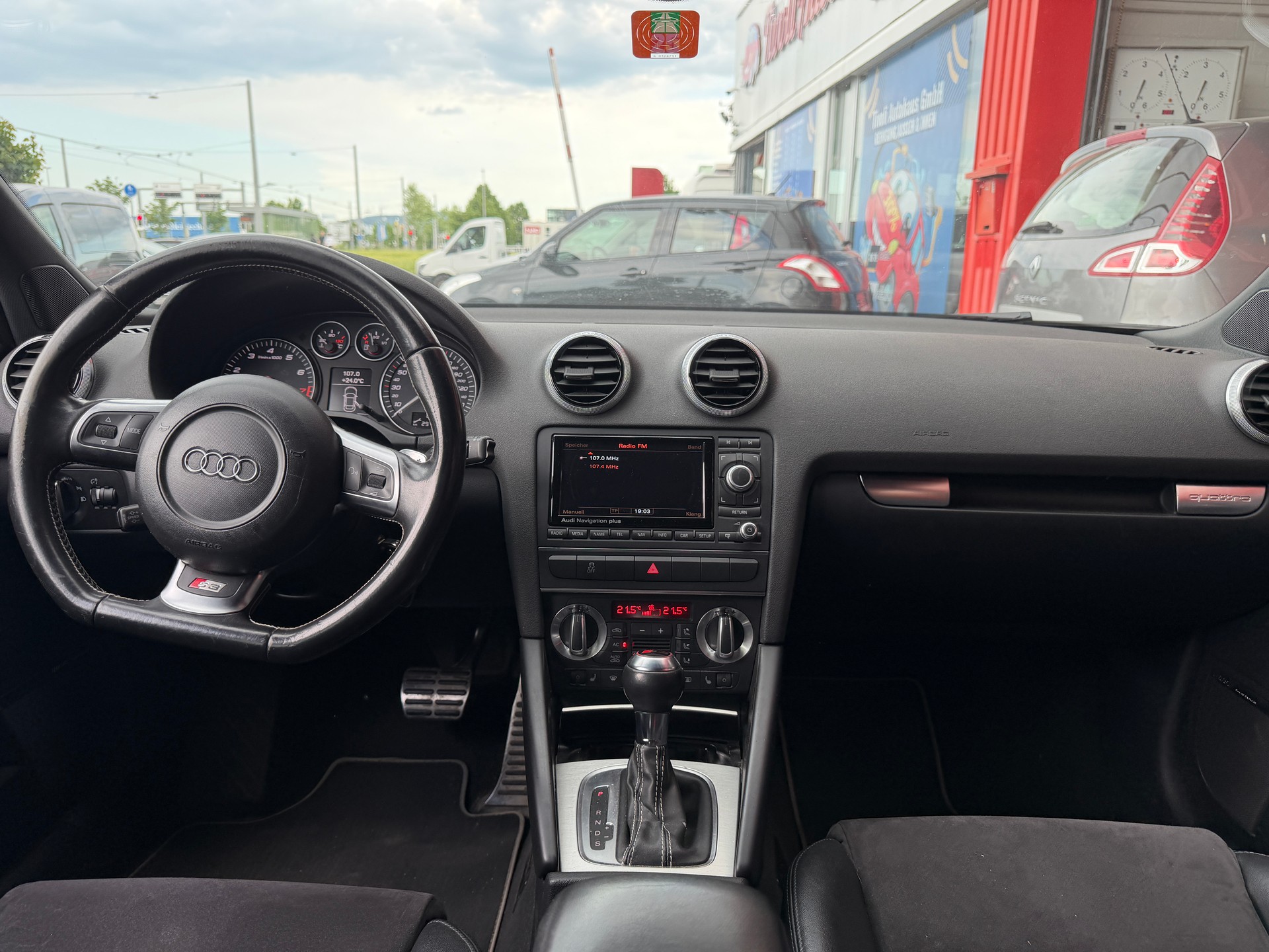 AUDI S3 Sportback 2.0 TFSI quattro S-tronic-image-13