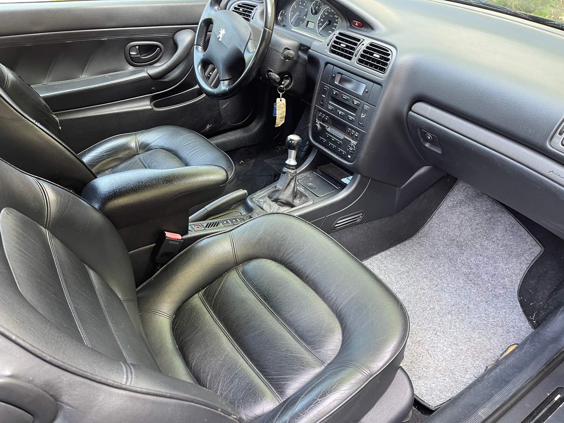 PEUGEOT 406 Coupé 2.0 16V-image-5