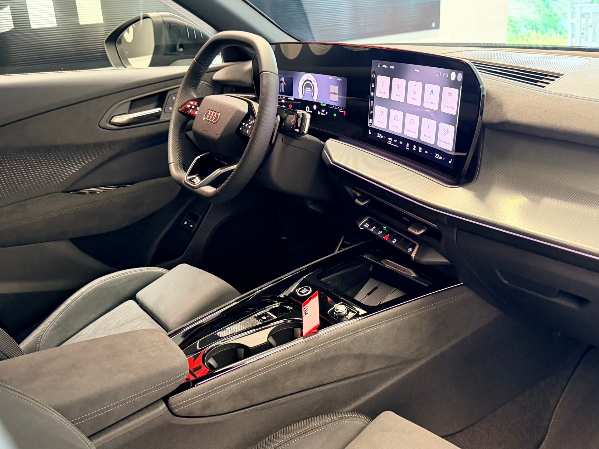 AUDI Q3 Sportback e-hybrid 200 kW S tronig-image-20