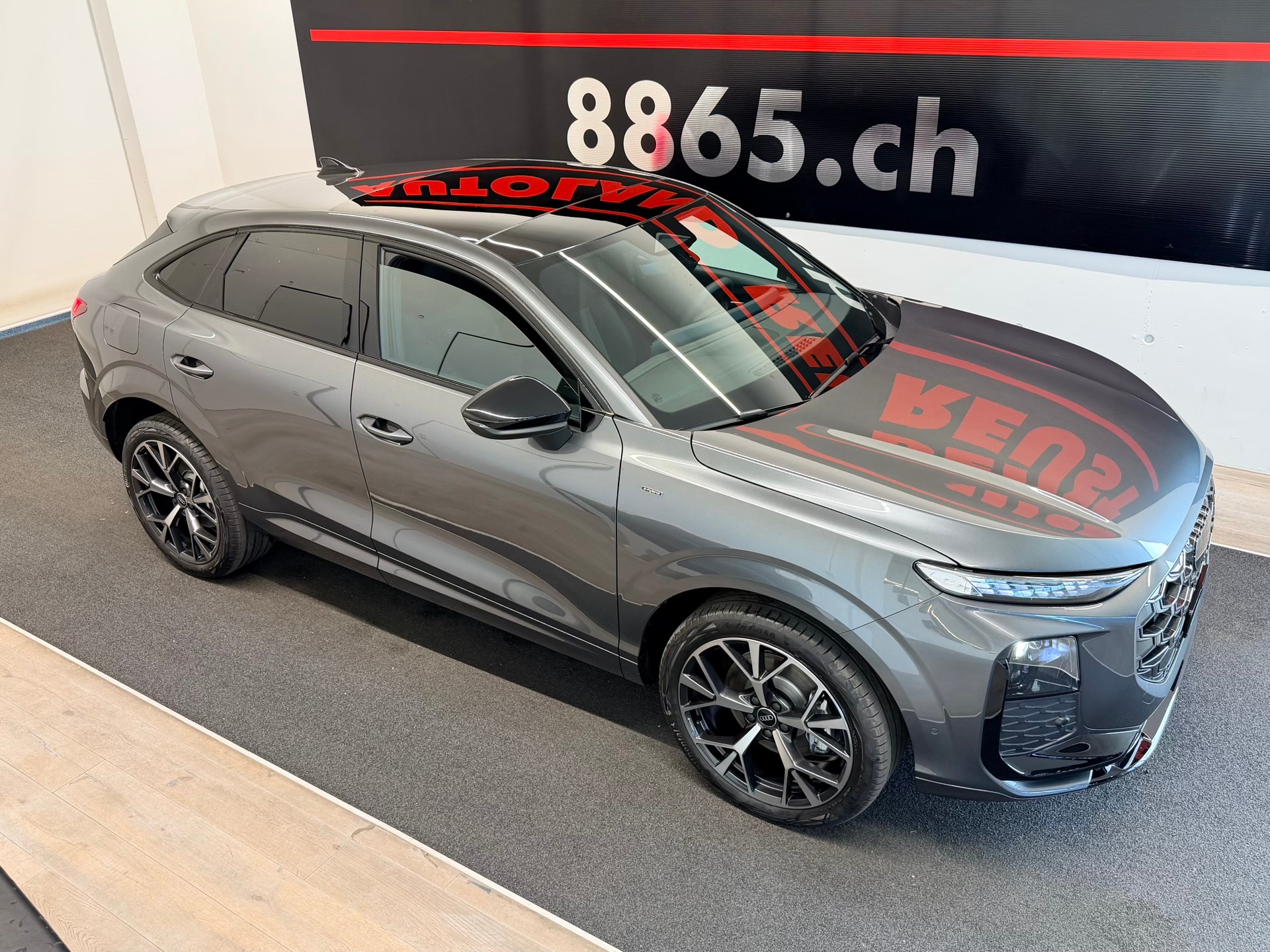 AUDI Q3 Sportback e-hybrid 200 kW S tronig-image-4