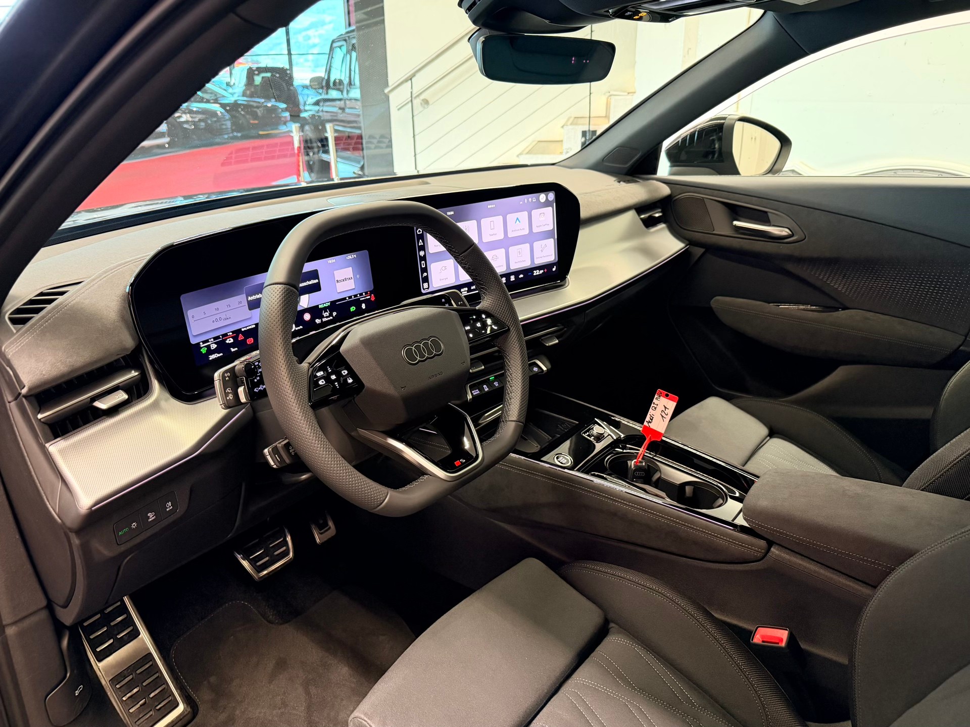 AUDI Q3 Sportback e-hybrid 200 kW S tronig-image-11