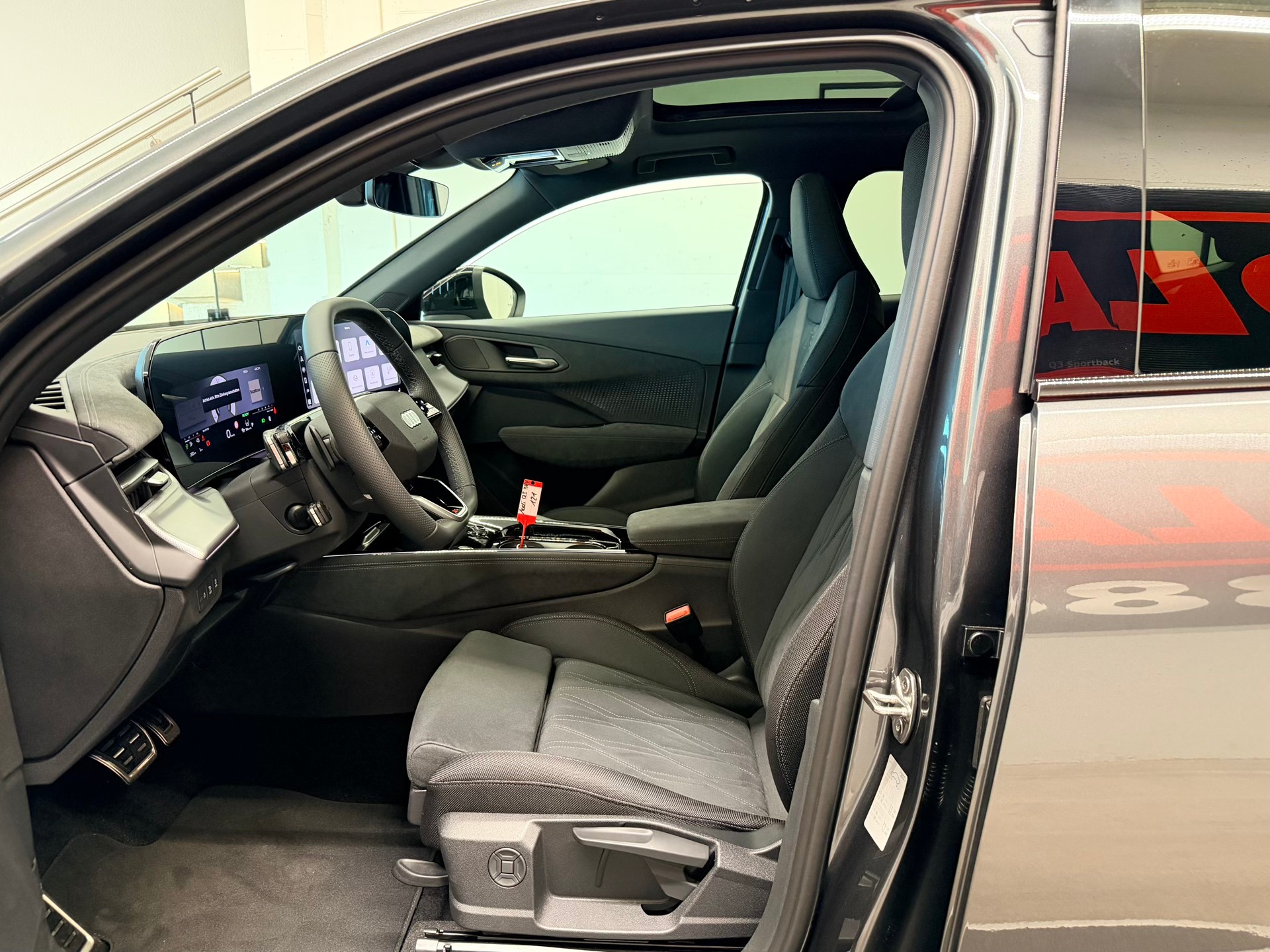 AUDI Q3 Sportback e-hybrid 200 kW S tronig-image-14