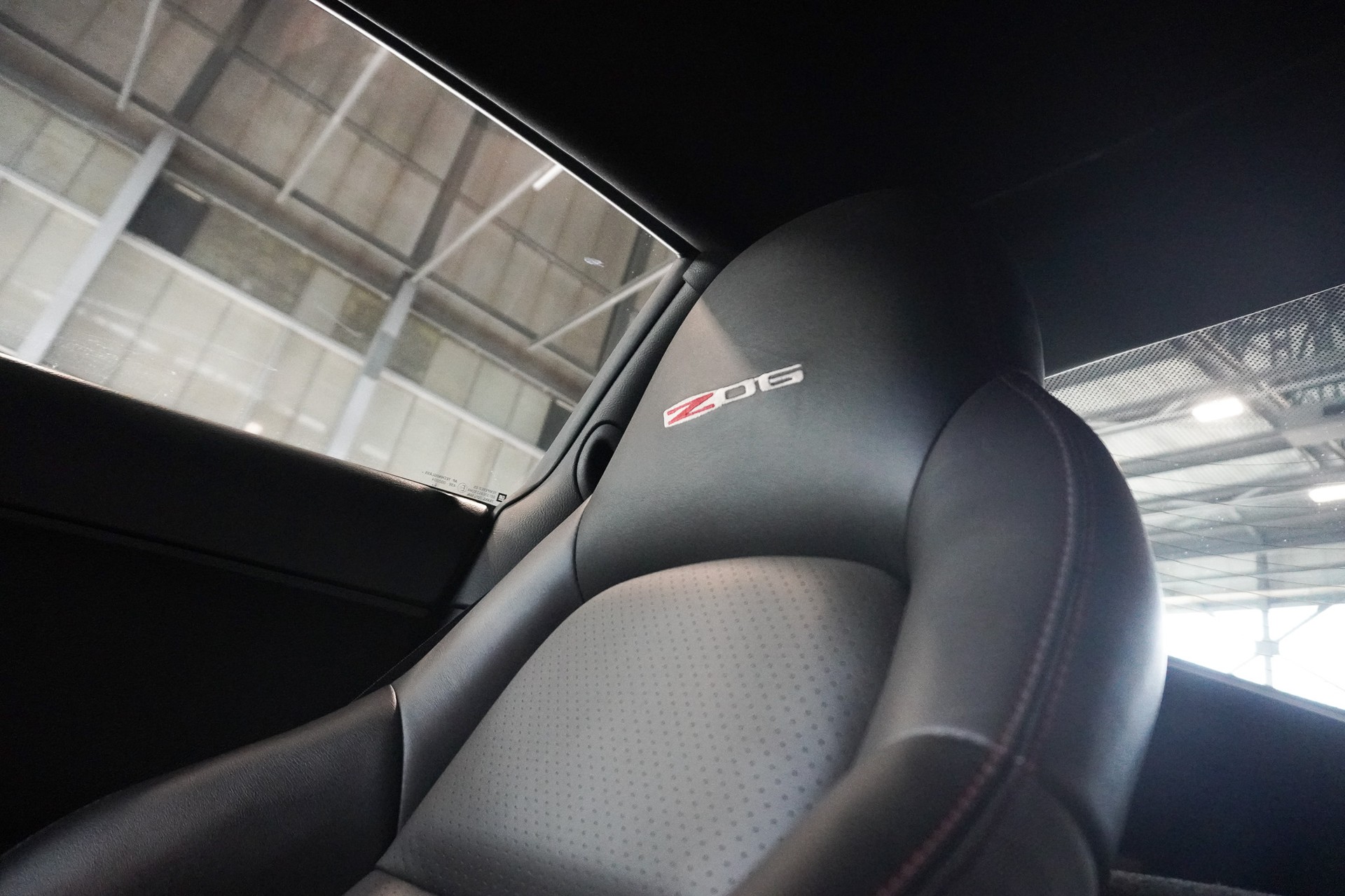 CHEVROLET Corvette Z06-image-11