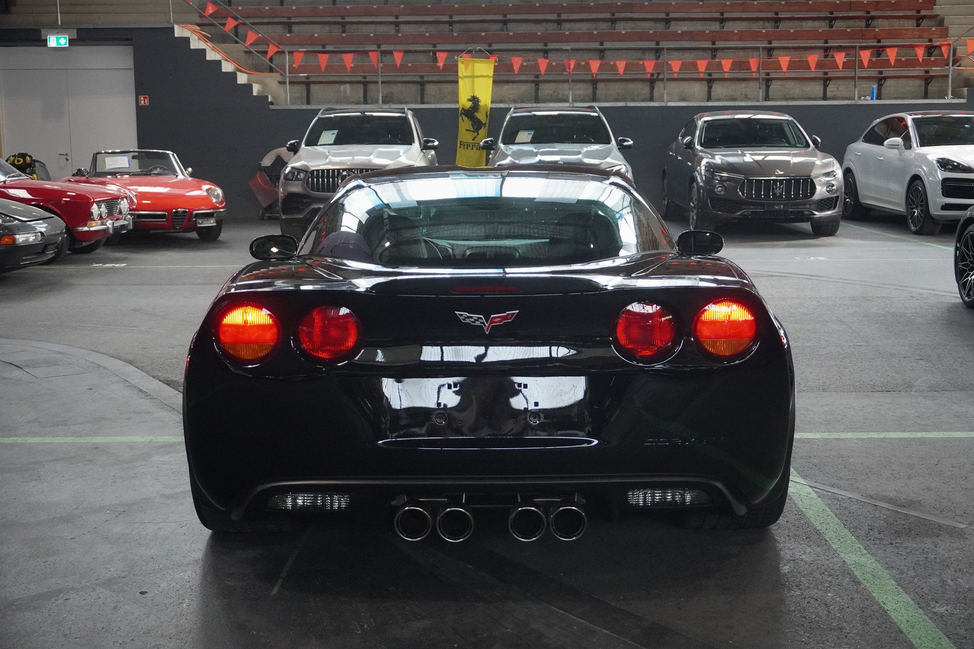 CHEVROLET Corvette Z06-showroom-element-3