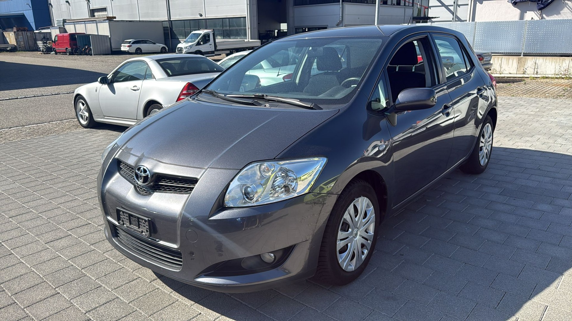 TOYOTA Auris 1.6 Style-showroom-element-1