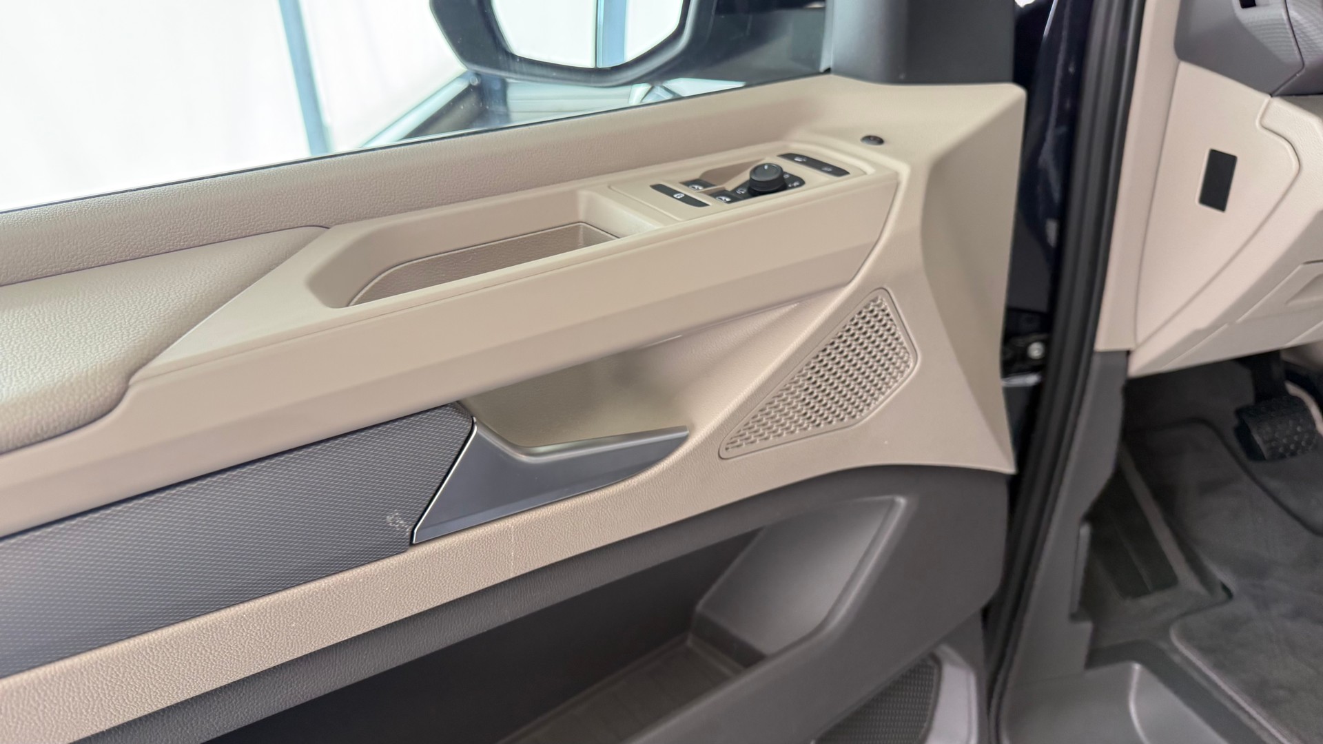VW Multivan kurz 2.0 TDI DSG-image-19