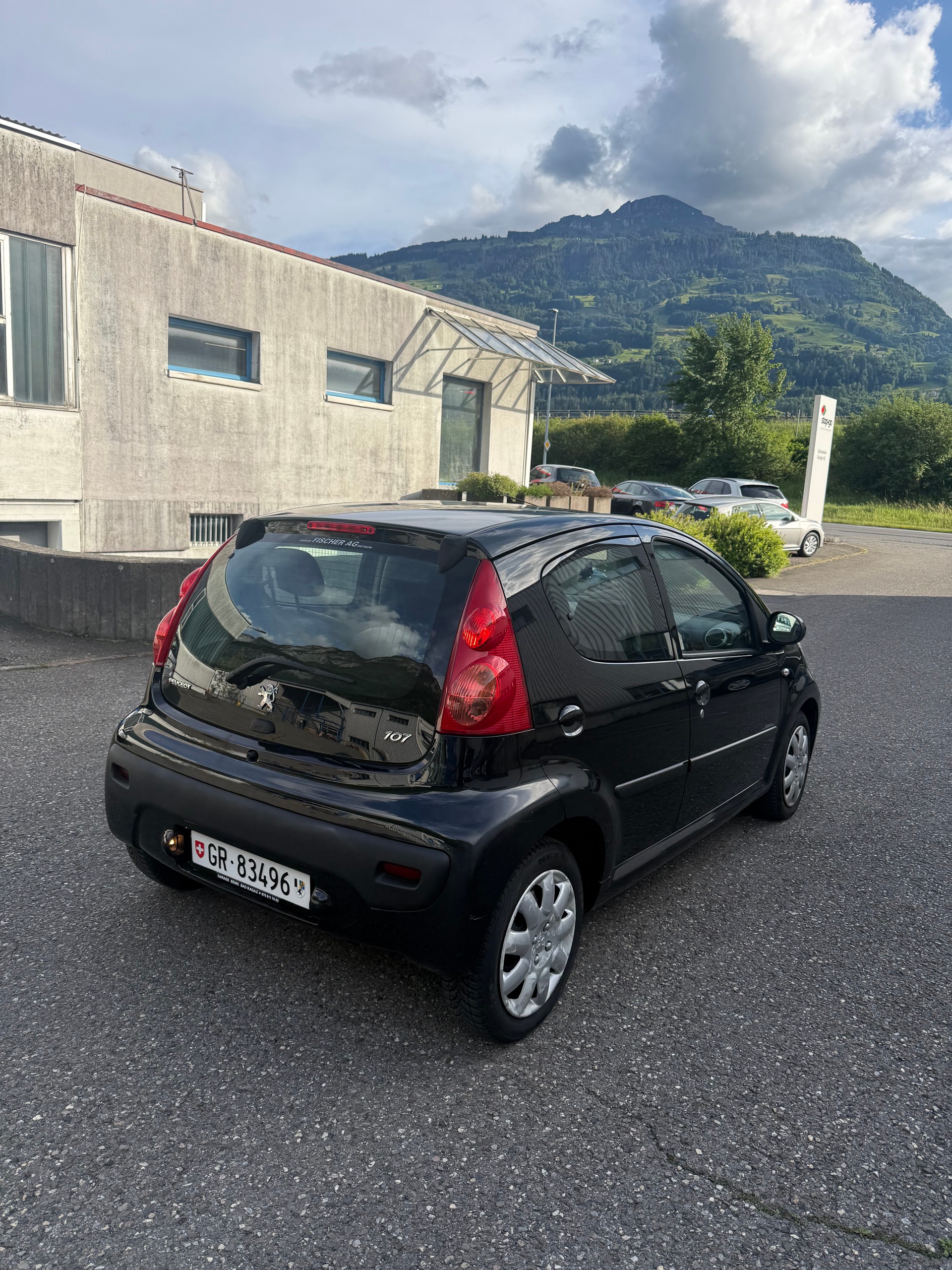 PEUGEOT 107 1.0 Trendy-image-14