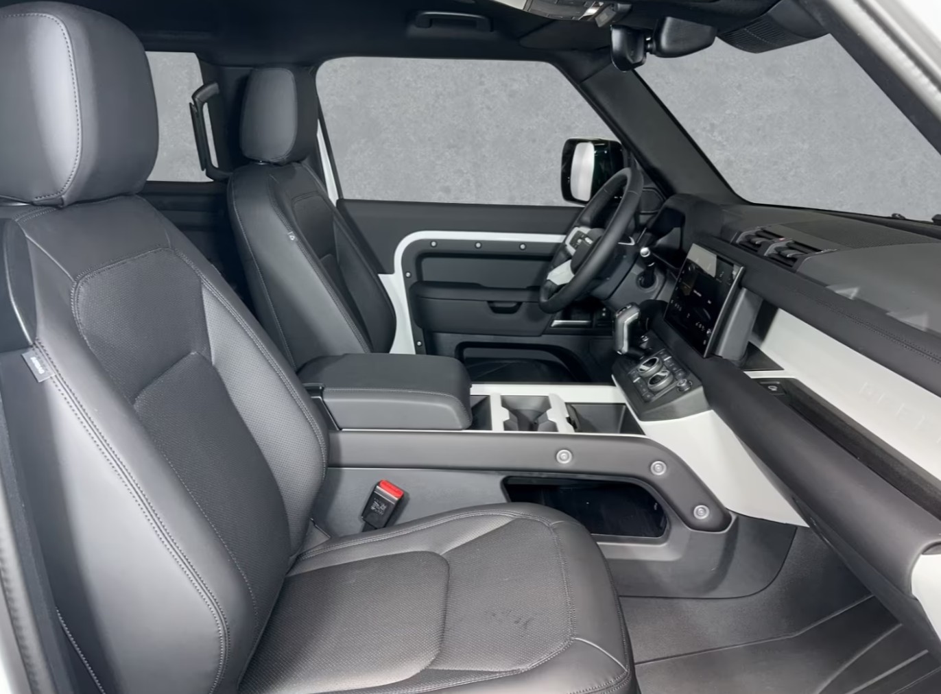 LAND ROVER Defender 90 3.0D I6 250 X-Dynamic SE AT8-image-5