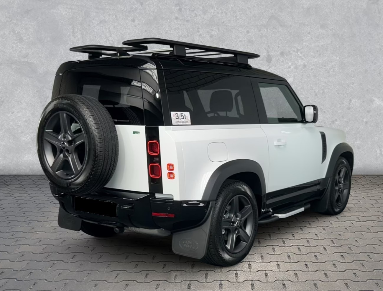 LAND ROVER Defender 90 3.0D I6 250 X-Dynamic SE AT8-showroom-element-3