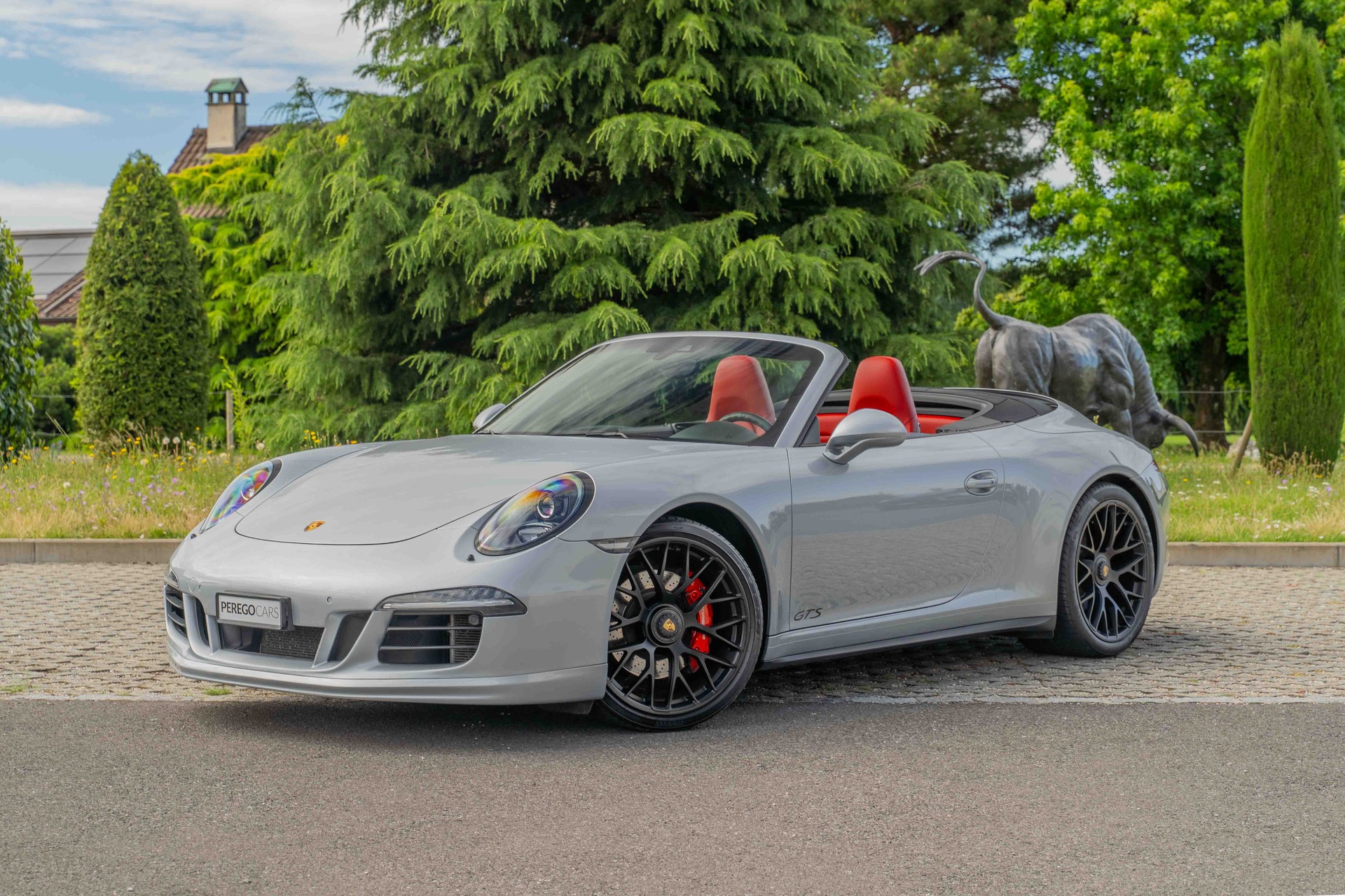 PORSCHE 911 Cabrio Carrera 4 GTS