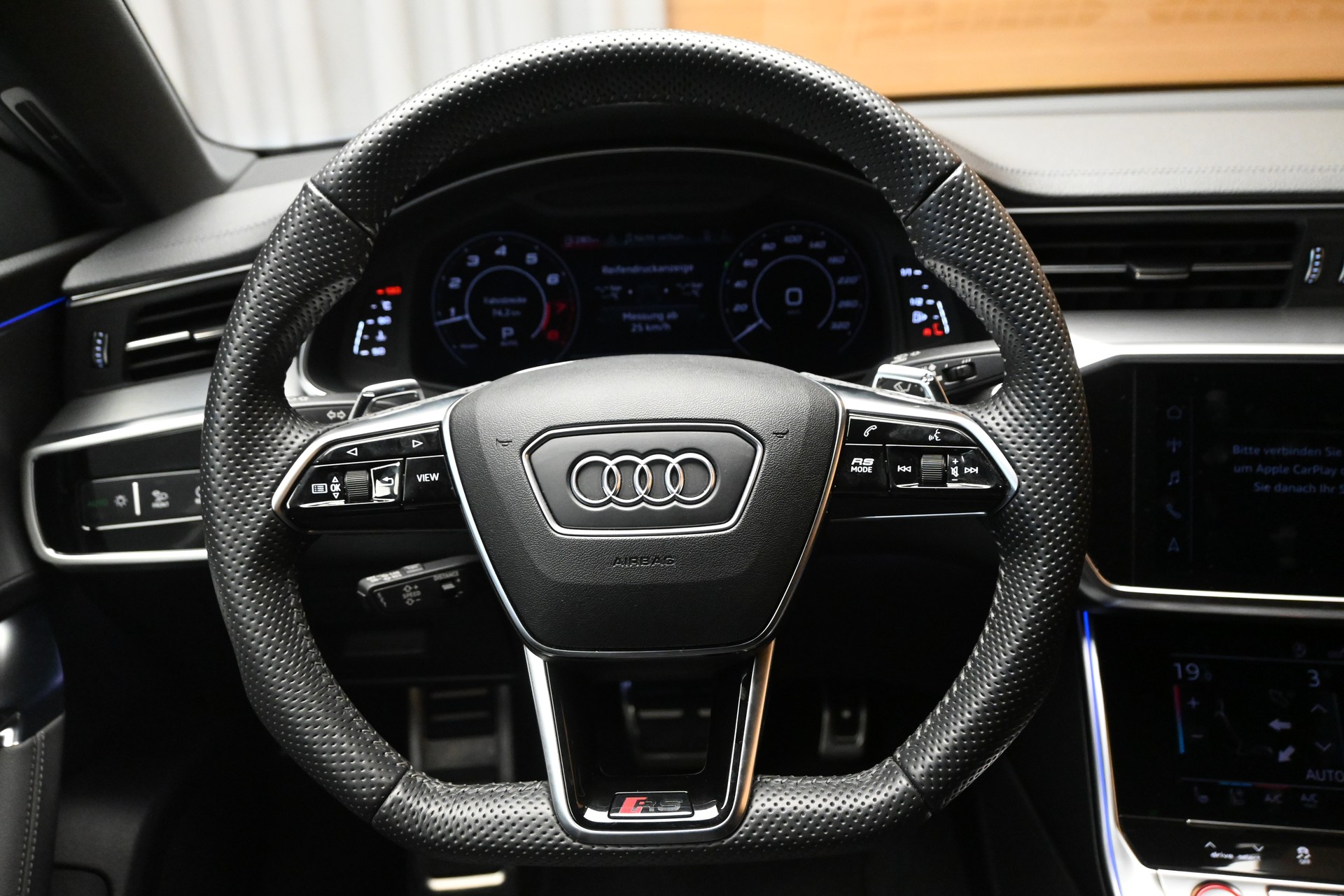 AUDI RS7 4.0 V8 TFSI quattro T-Tronic-image-9
