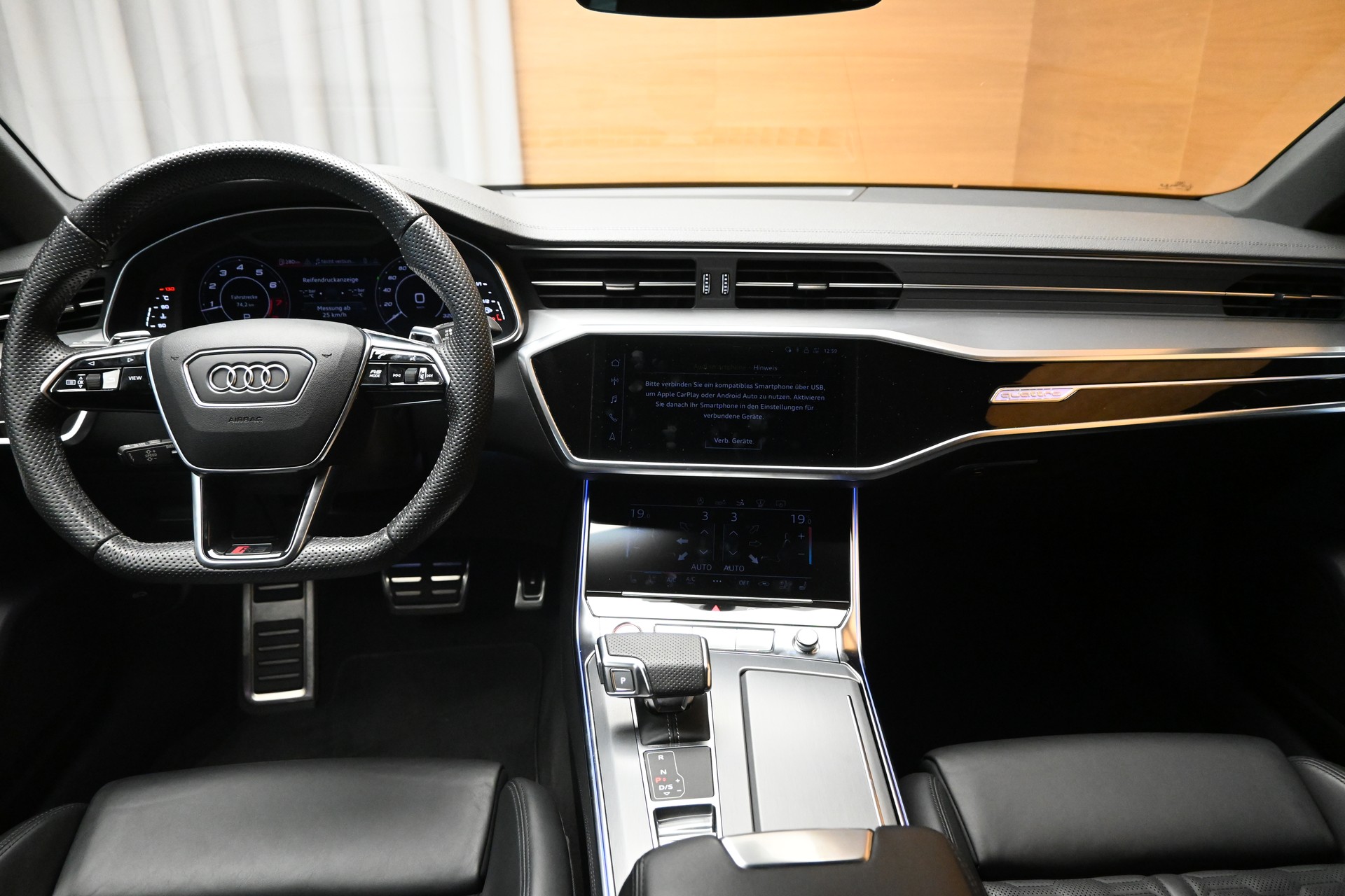 AUDI RS7 4.0 V8 TFSI quattro T-Tronic-image-8