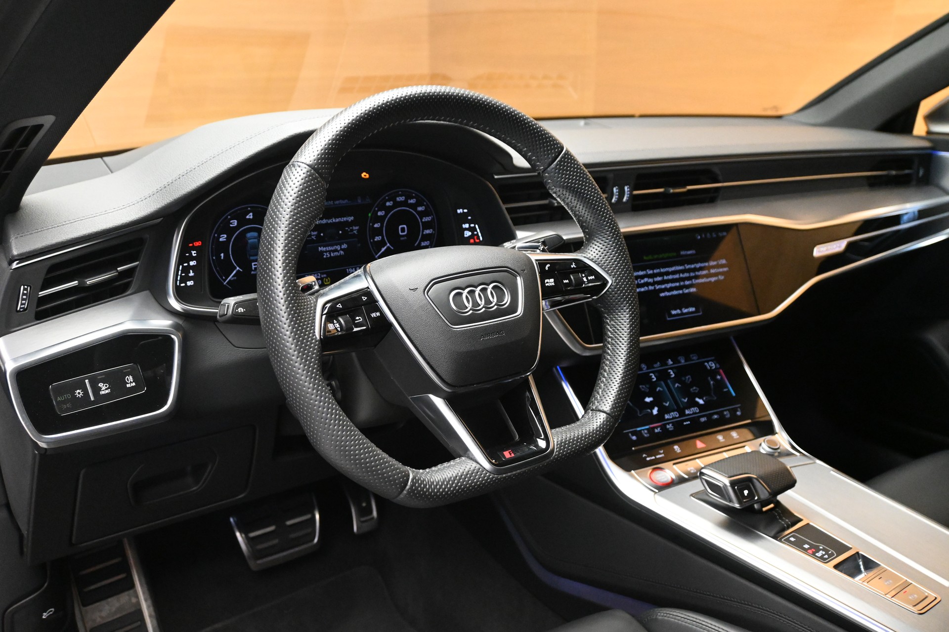 AUDI RS7 4.0 V8 TFSI quattro T-Tronic-image-7