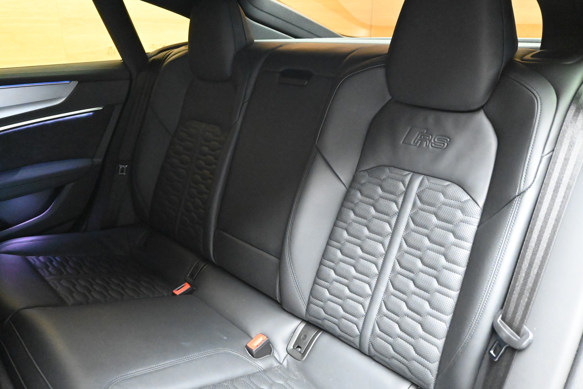 AUDI RS7 4.0 V8 TFSI quattro T-Tronic-image-6