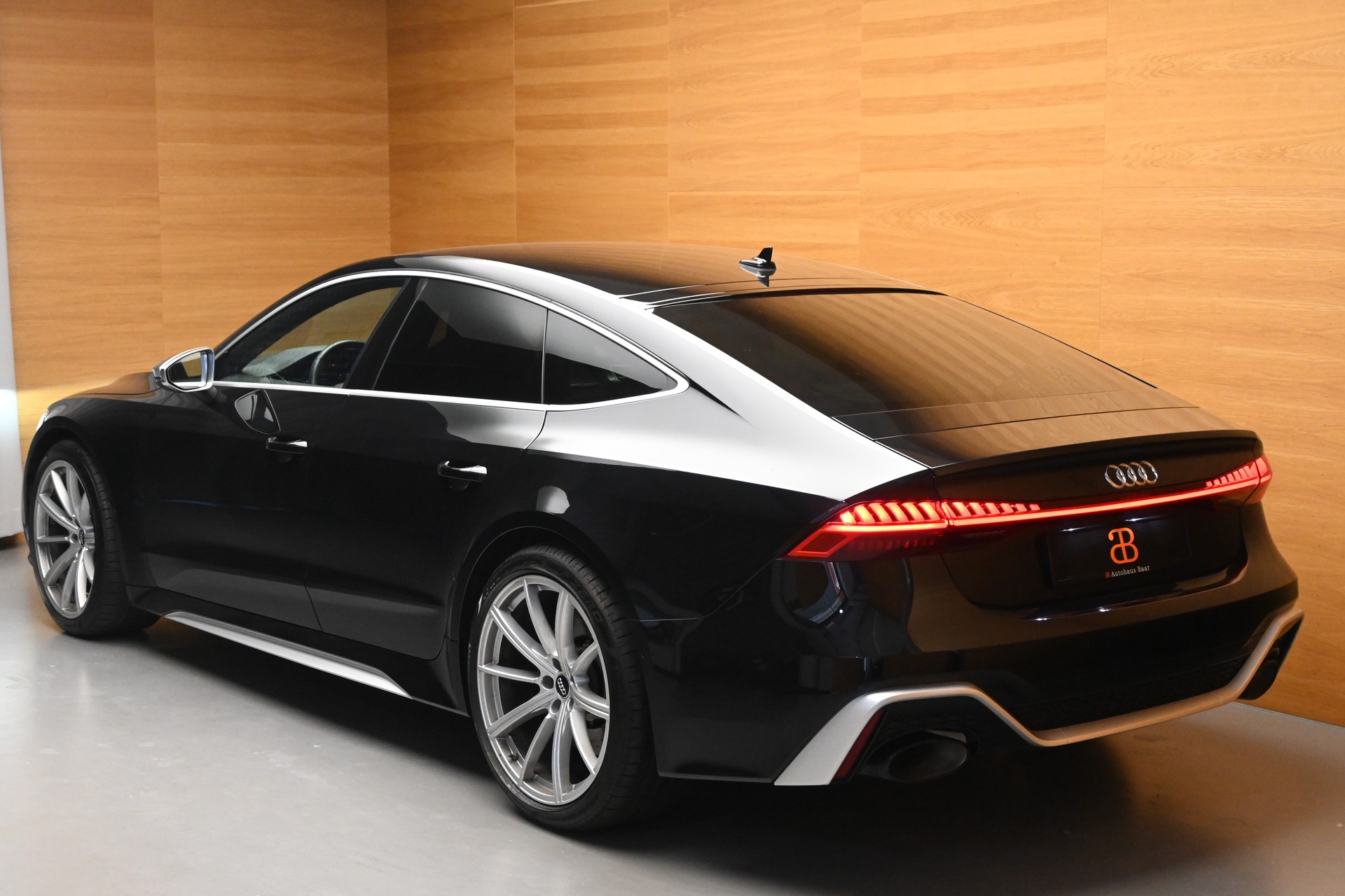 AUDI RS7 4.0 V8 TFSI quattro T-Tronic-image-4