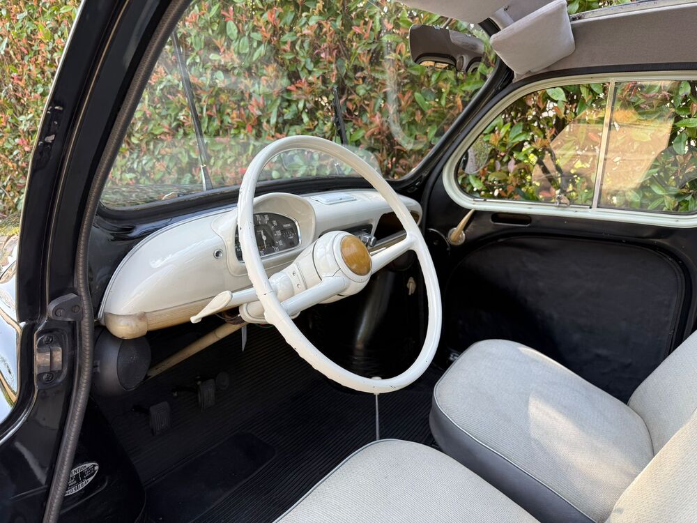 RENAULT 4 CV-image-9