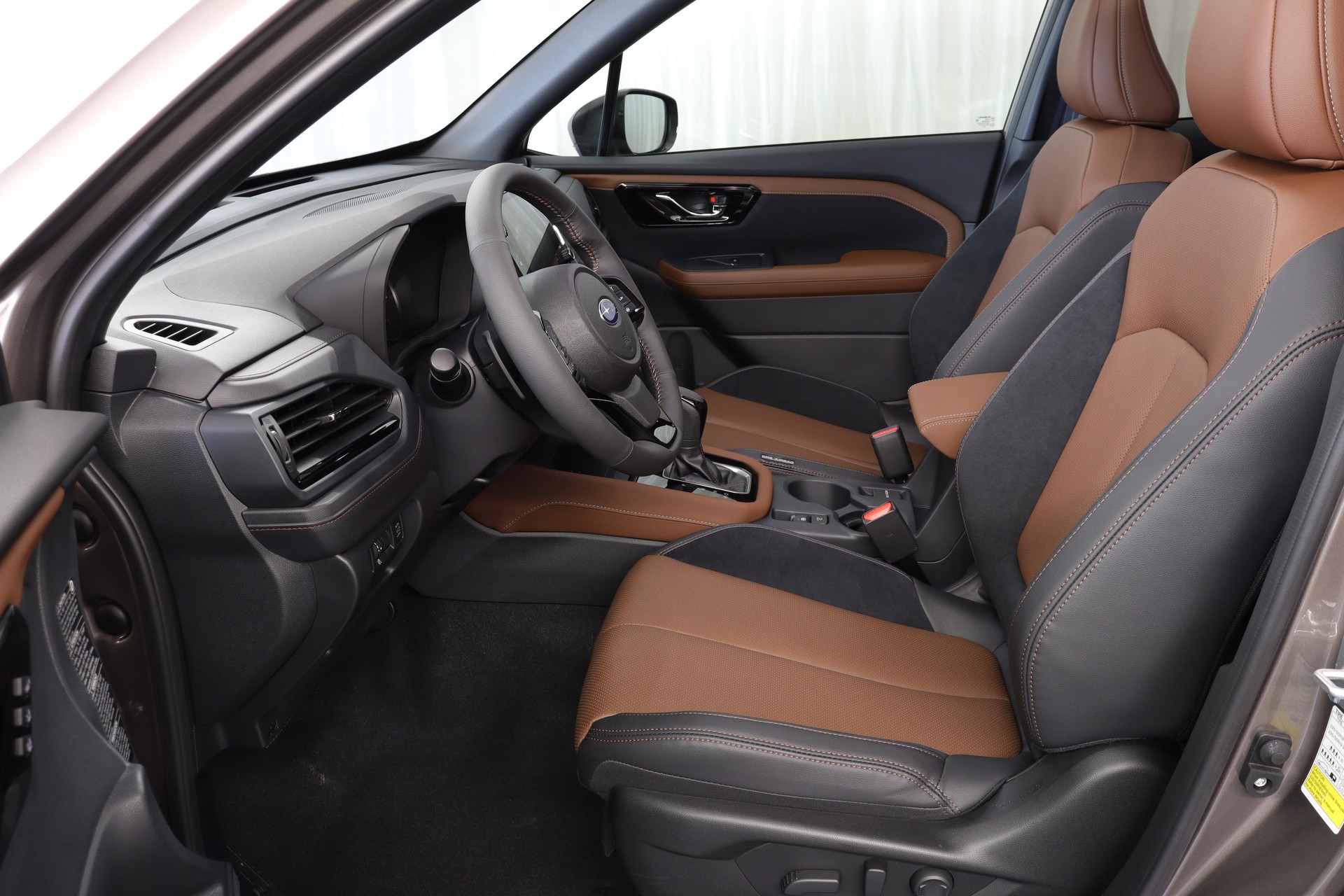 SUBARU Forester Station 2.0i e-Boxer Luxury-showroom-element-1