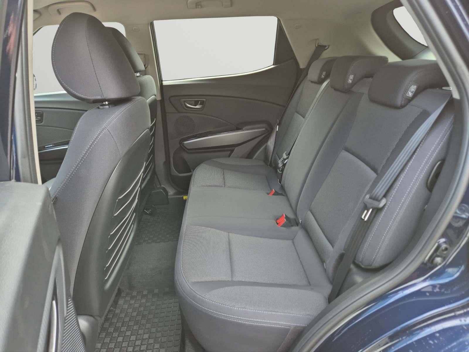 KGM-SsangYong Tivoli 1.5 T GDI Steel 4WD Automat-image-11