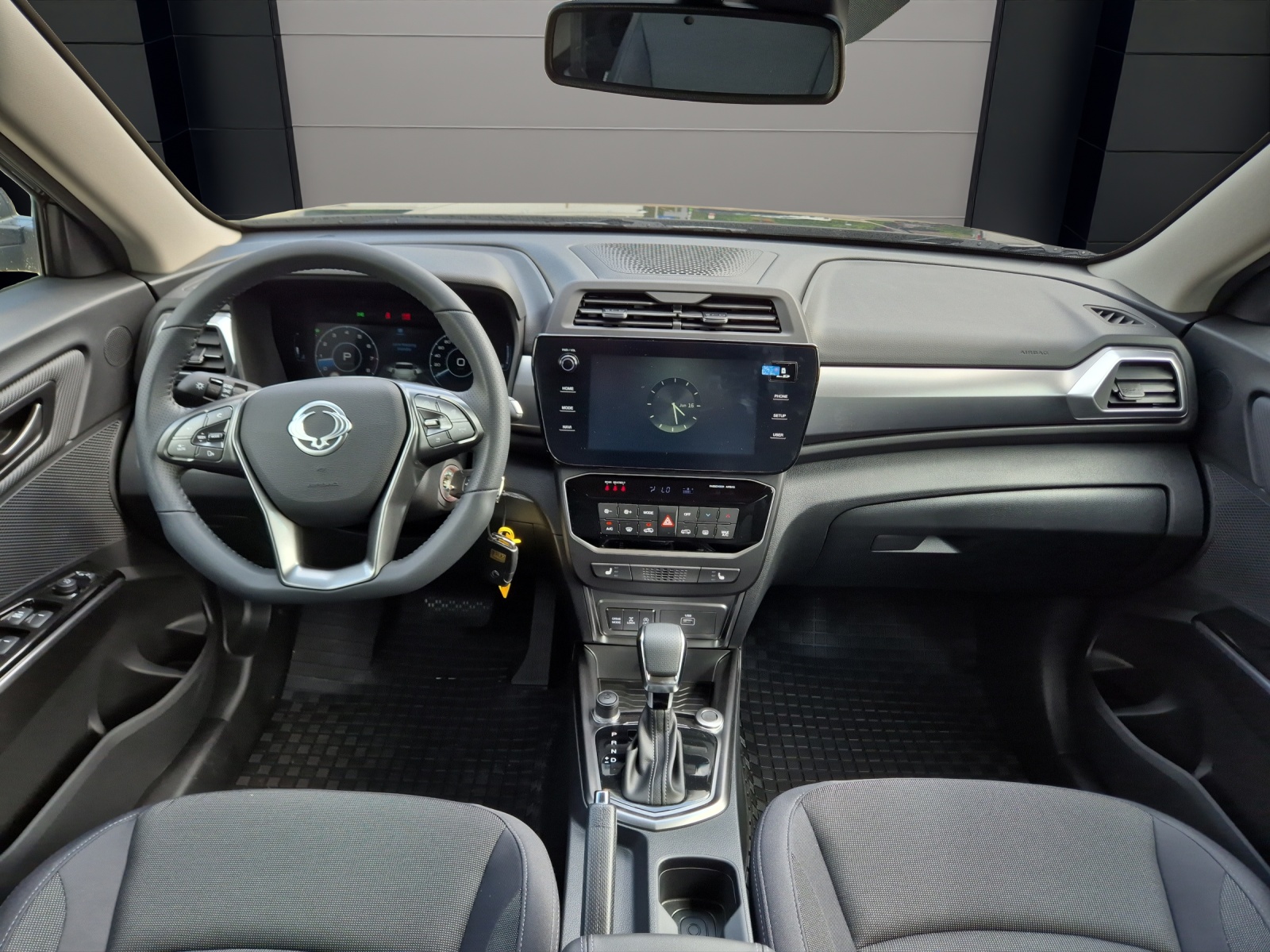 KGM-SsangYong Tivoli 1.5 T GDI Steel 4WD Automat-image-5