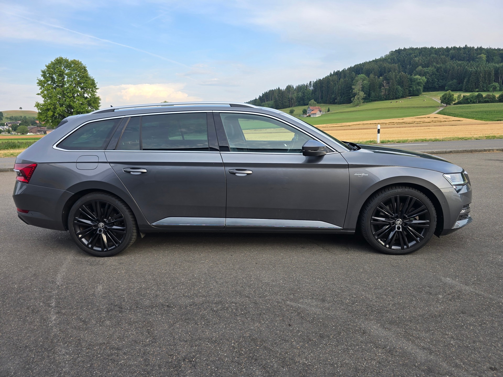 SKODA Superb Combi 2.0 TSI L&K Light 4x4 DSG*TOP-ZUSTAND*Frsch ab MFK"Frisch ab Service**Anhängerkupplung*Standheizung***-image-4