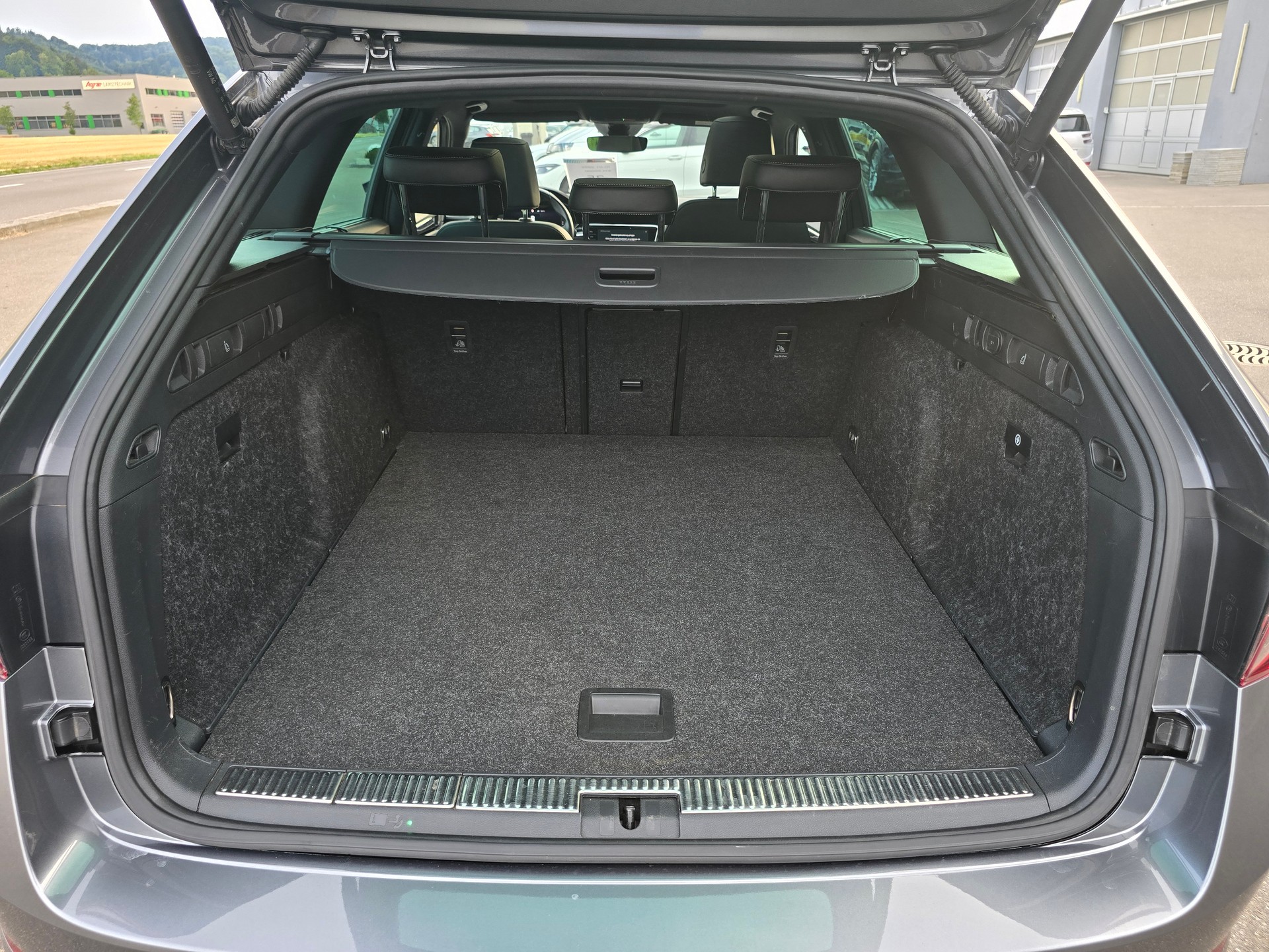 SKODA Superb Combi 2.0 TSI L&K Light 4x4 DSG*TOP-ZUSTAND*Frsch ab MFK"Frisch ab Service**Anhängerkupplung*Standheizung***-image-14