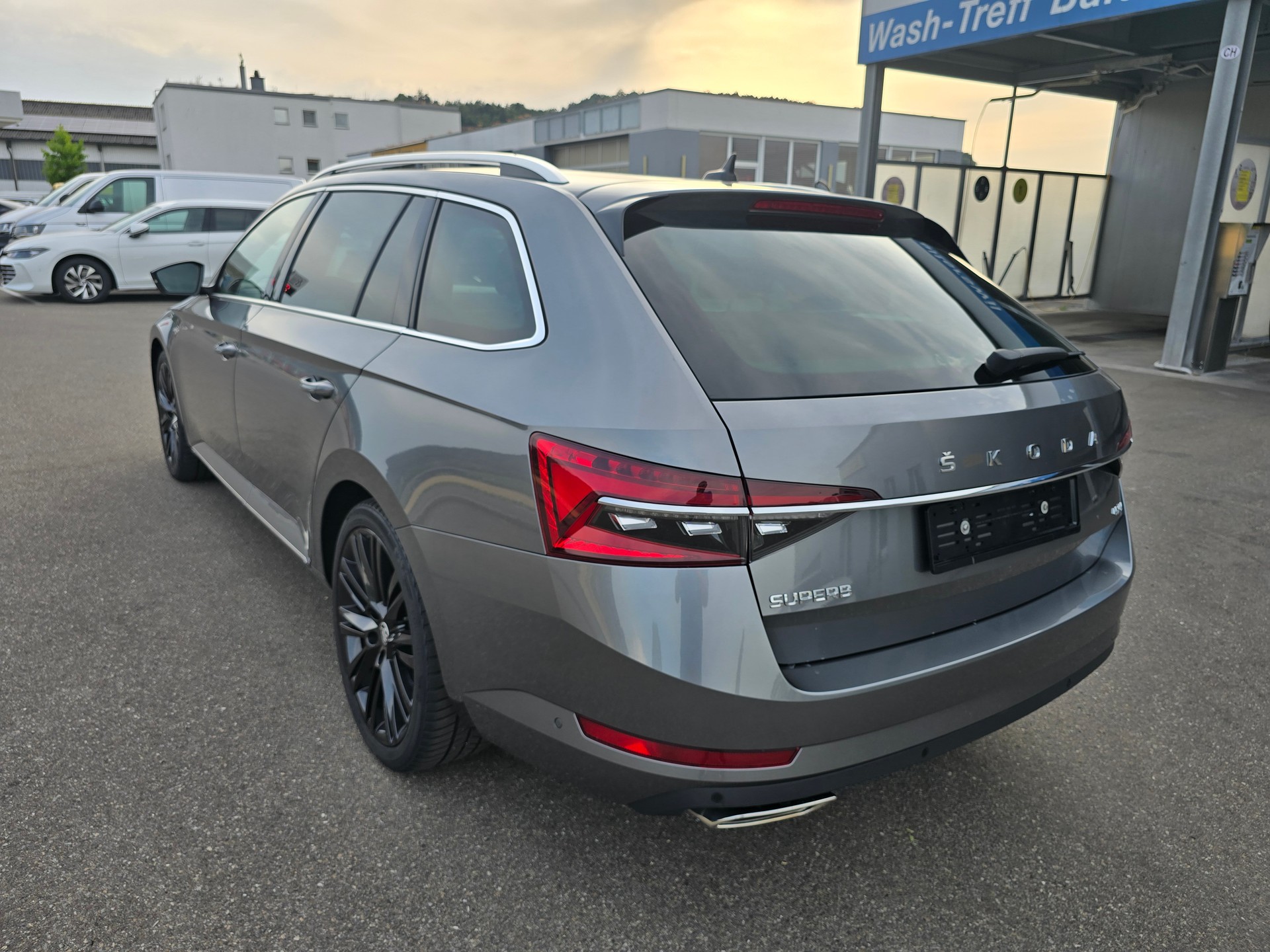 SKODA Superb Combi 2.0 TSI L&K Light 4x4 DSG*TOP-ZUSTAND*Frsch ab MFK"Frisch ab Service**Anhängerkupplung*Standheizung***-image-2
