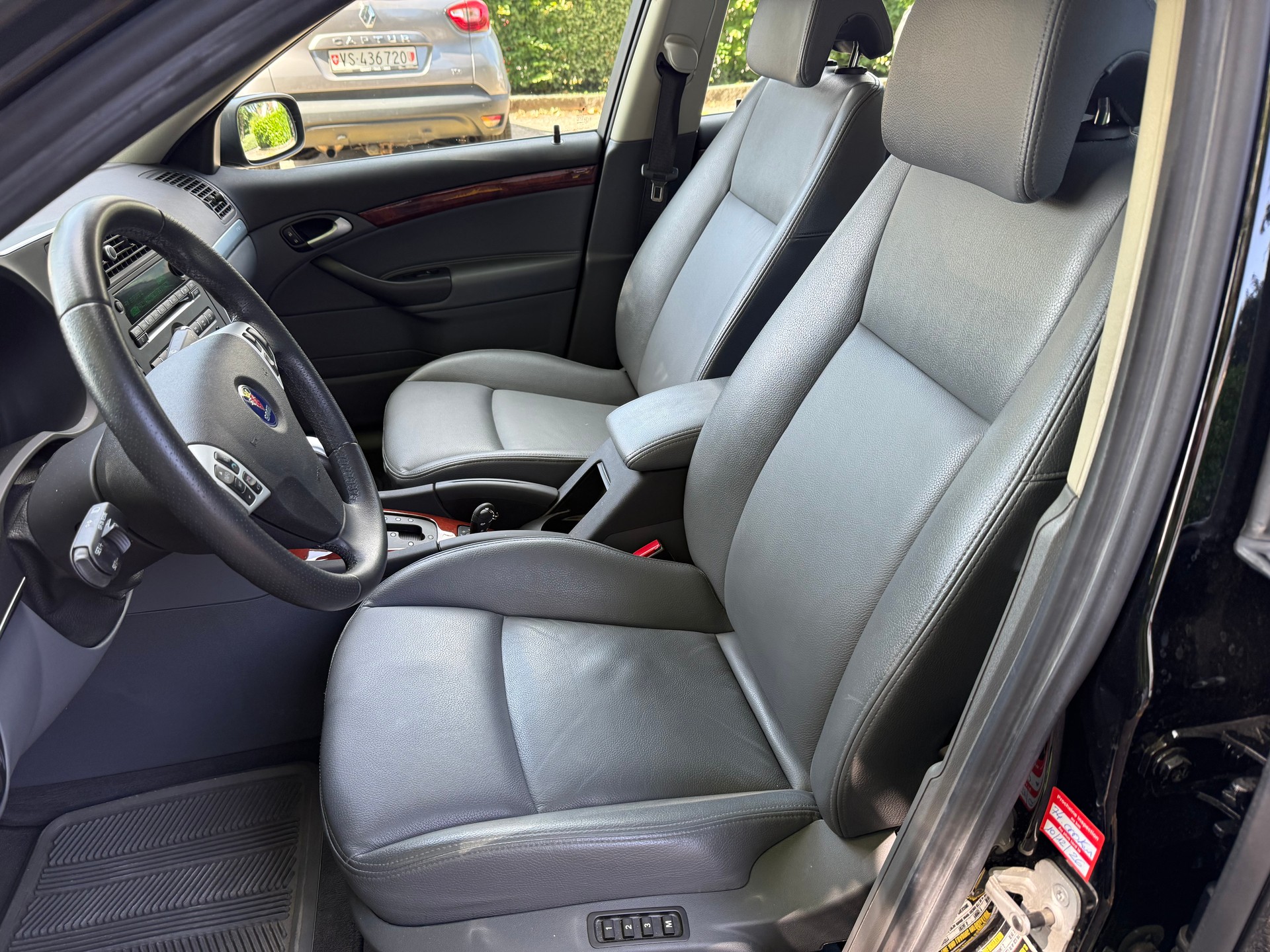 SAAB 9-3 2.0T Sport Automatic-image-6