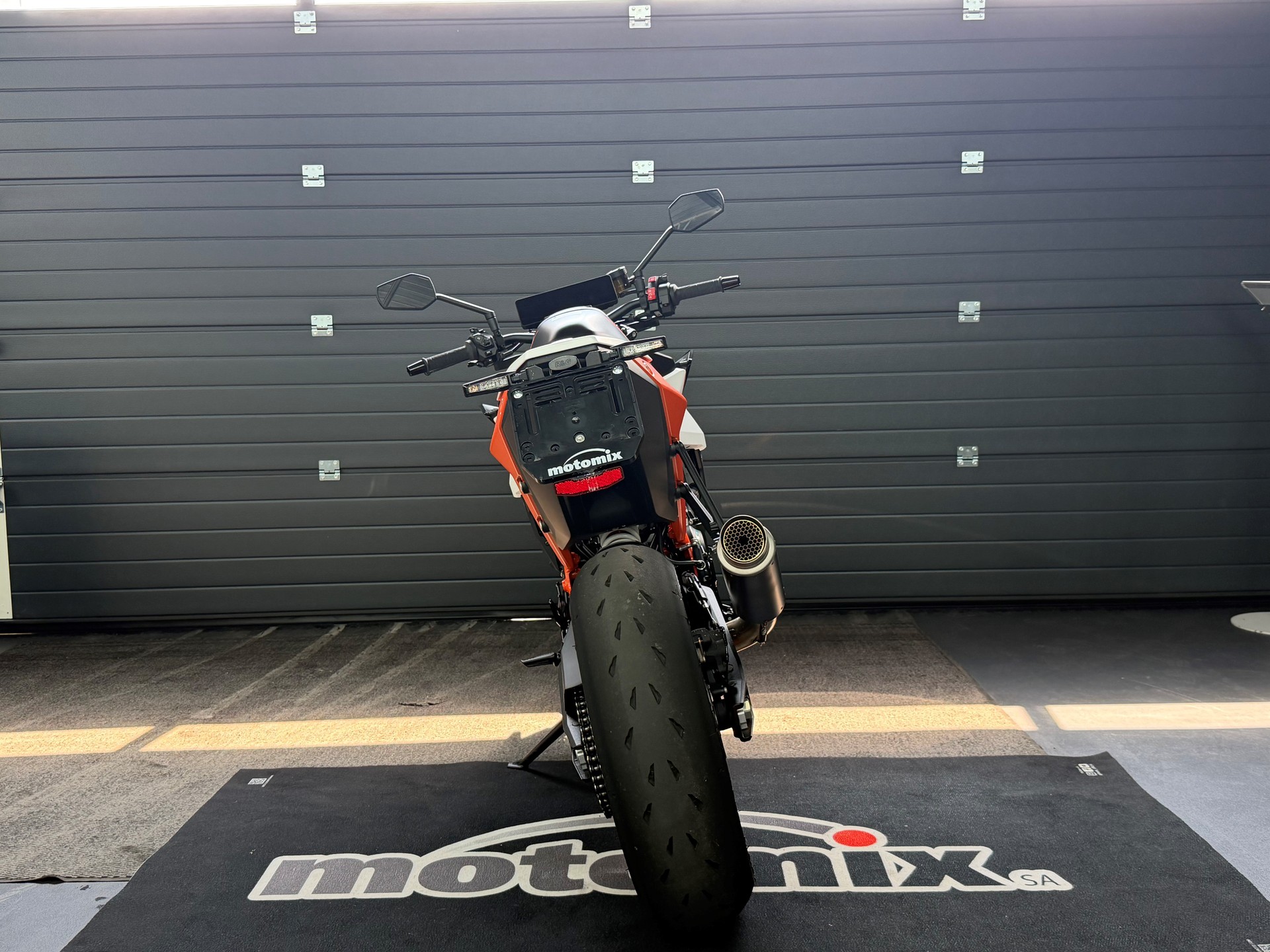 KTM 990 Duke R-image-3
