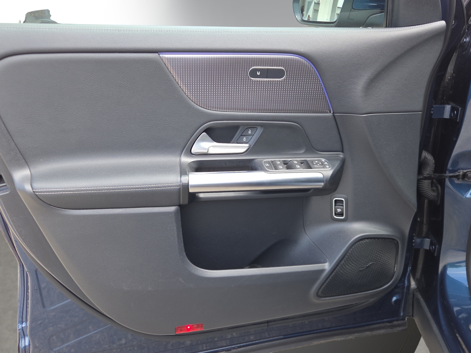 MERCEDES-BENZ GLA 220d 4Matic Style 8G-DCT-image-14