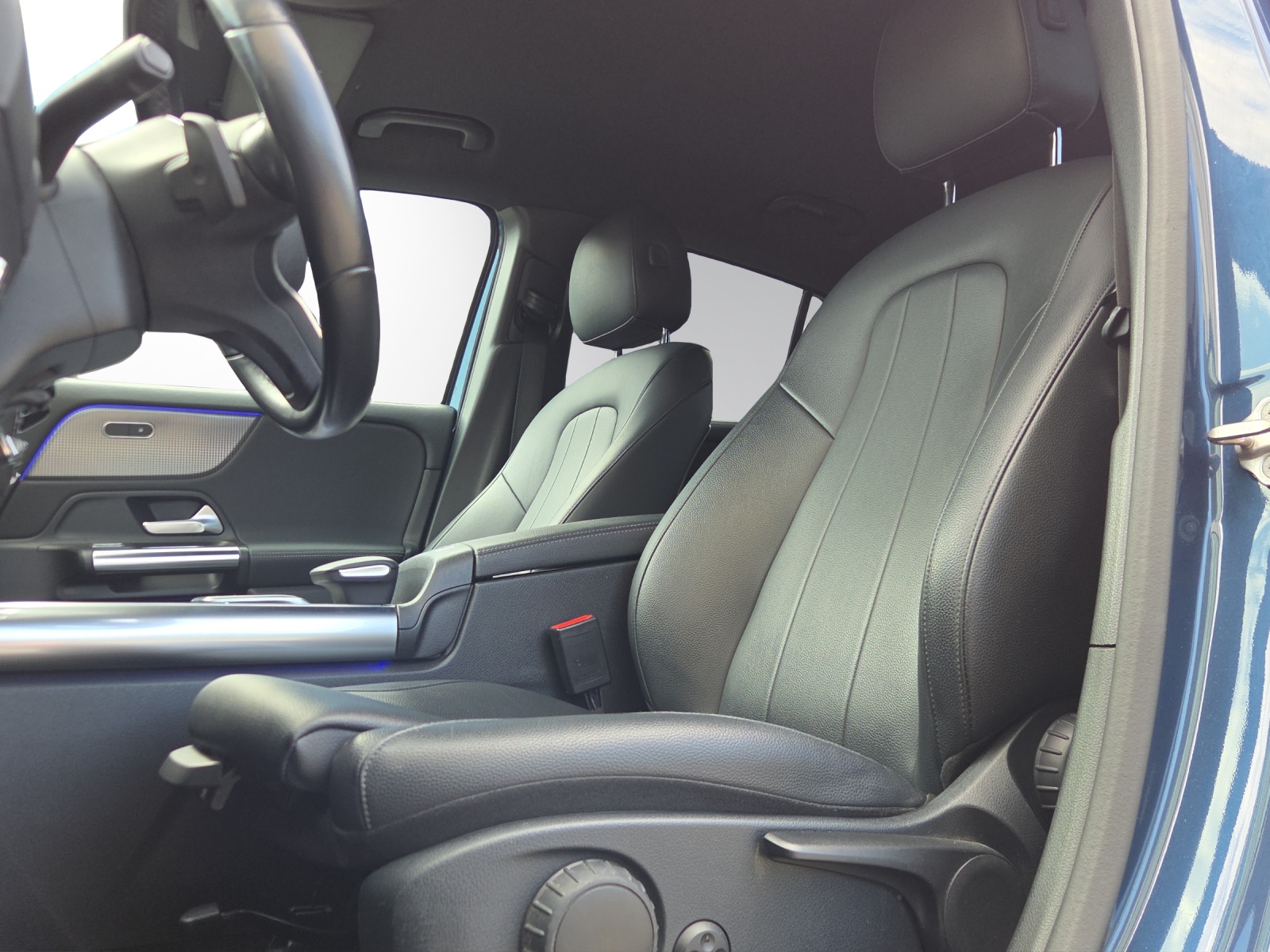 MERCEDES-BENZ GLA 220d 4Matic Style 8G-DCT-image-8