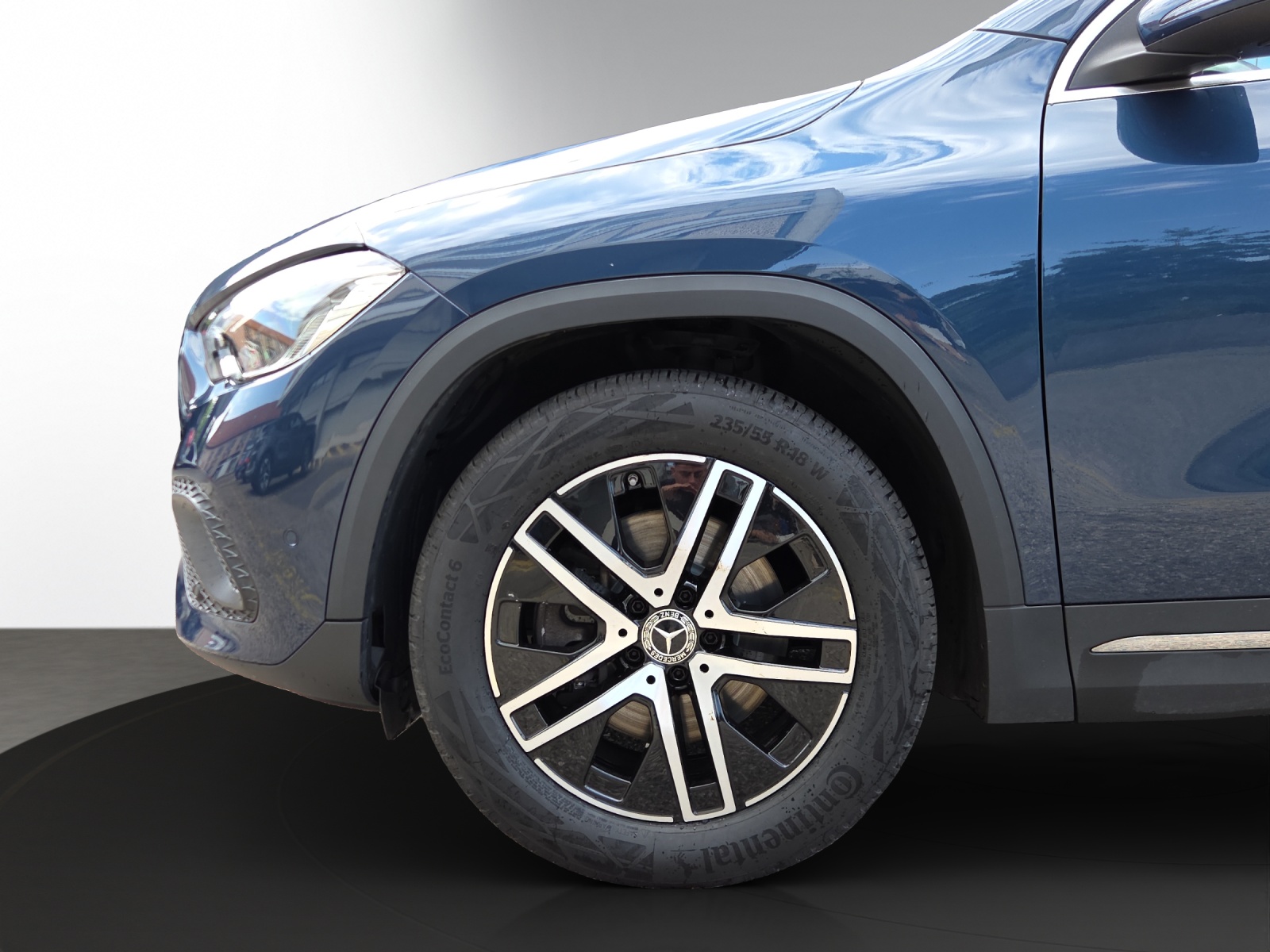 MERCEDES-BENZ GLA 220d 4Matic Style 8G-DCT-showroom-element-3
