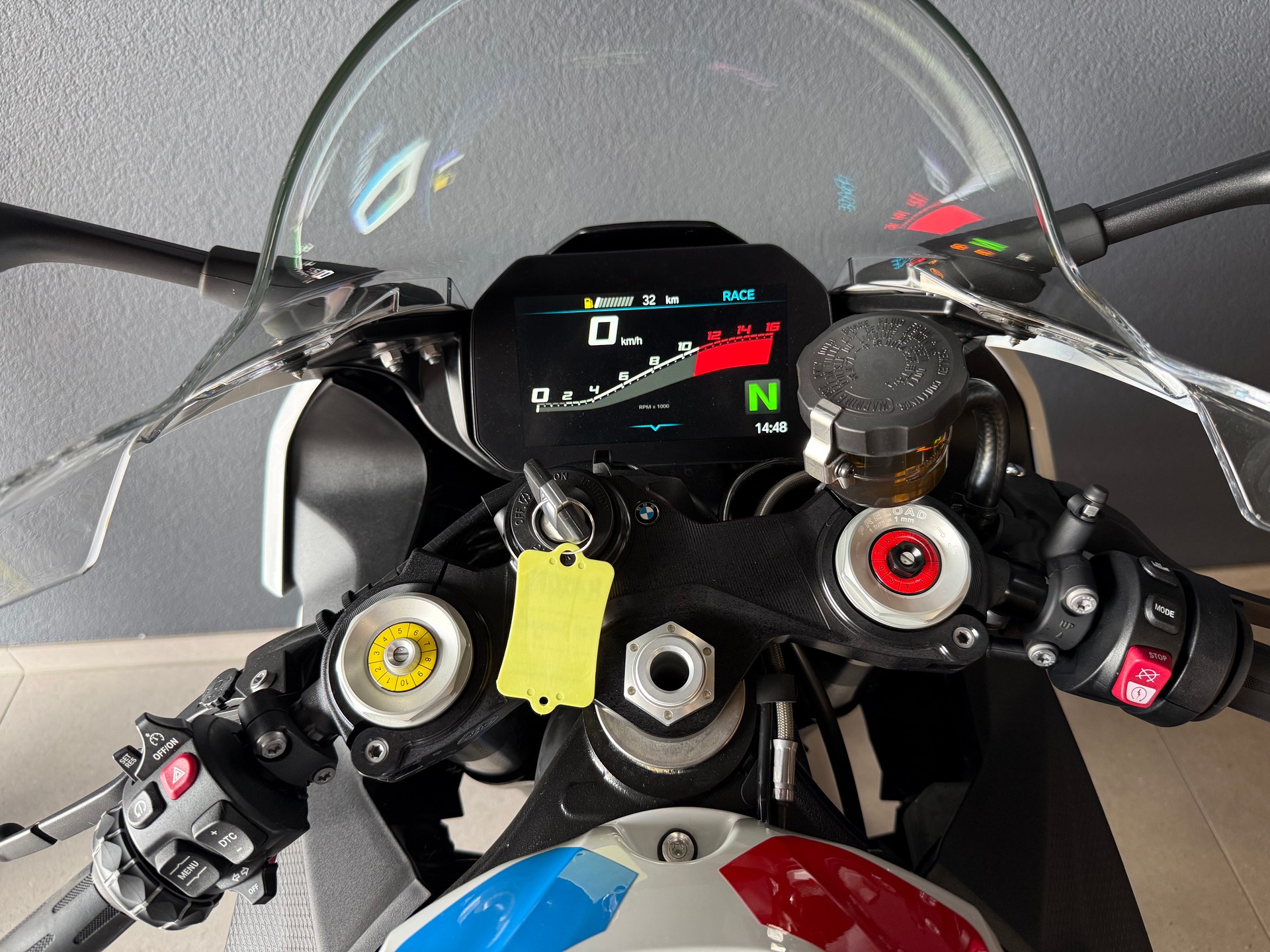 BMW M 1000 RR-image-10