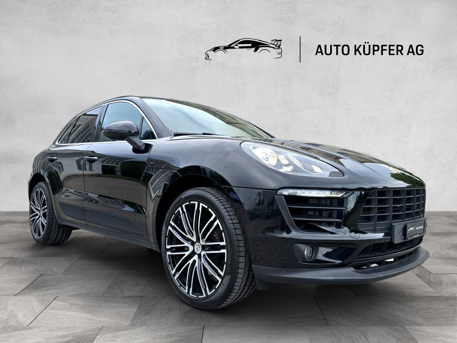 PORSCHE Macan S PDK-showroom-element-1