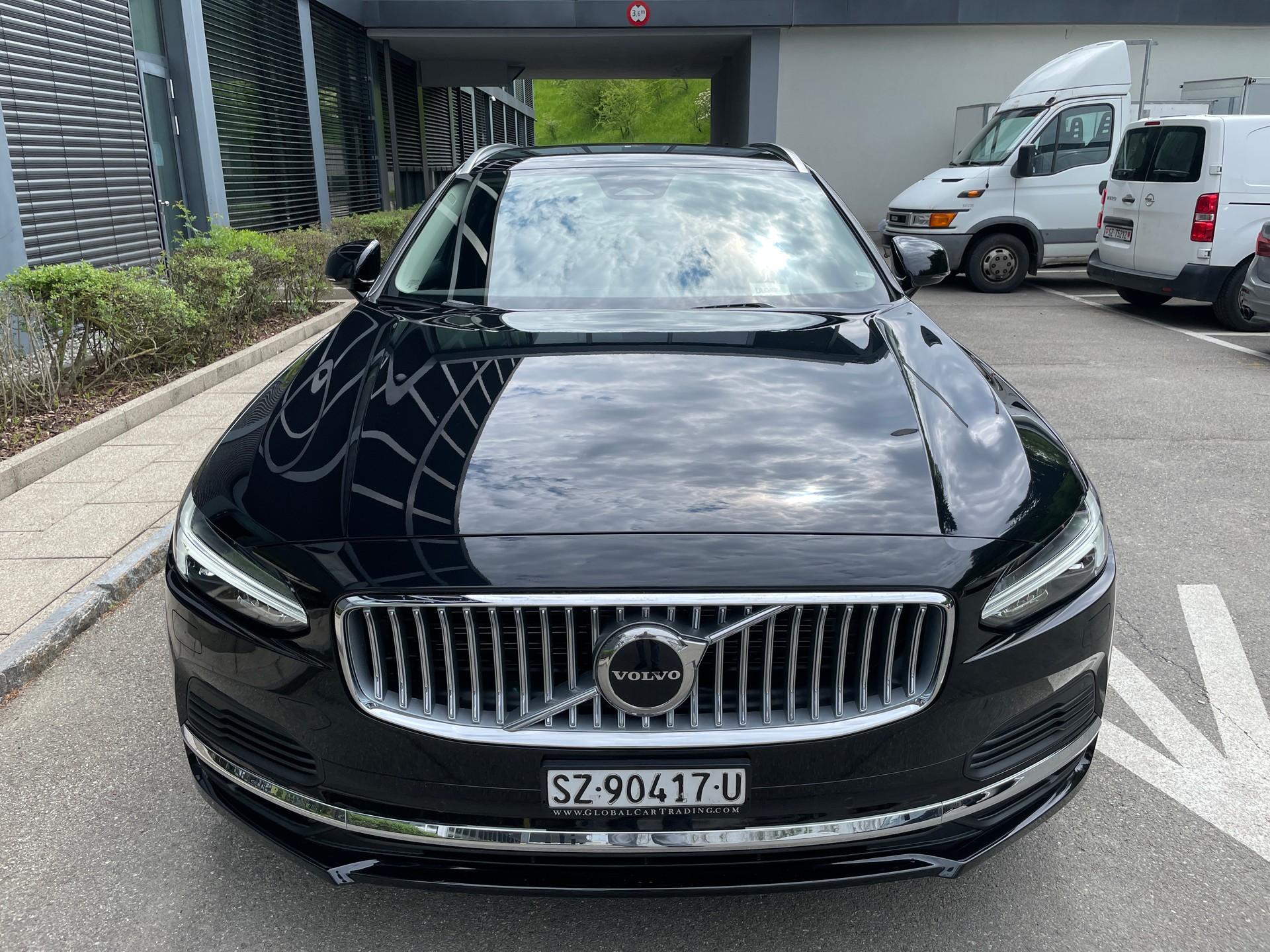 VOLVO V90 T6 eAWD Plug in Hybrid Core Geartronic mit AHK-image-8
