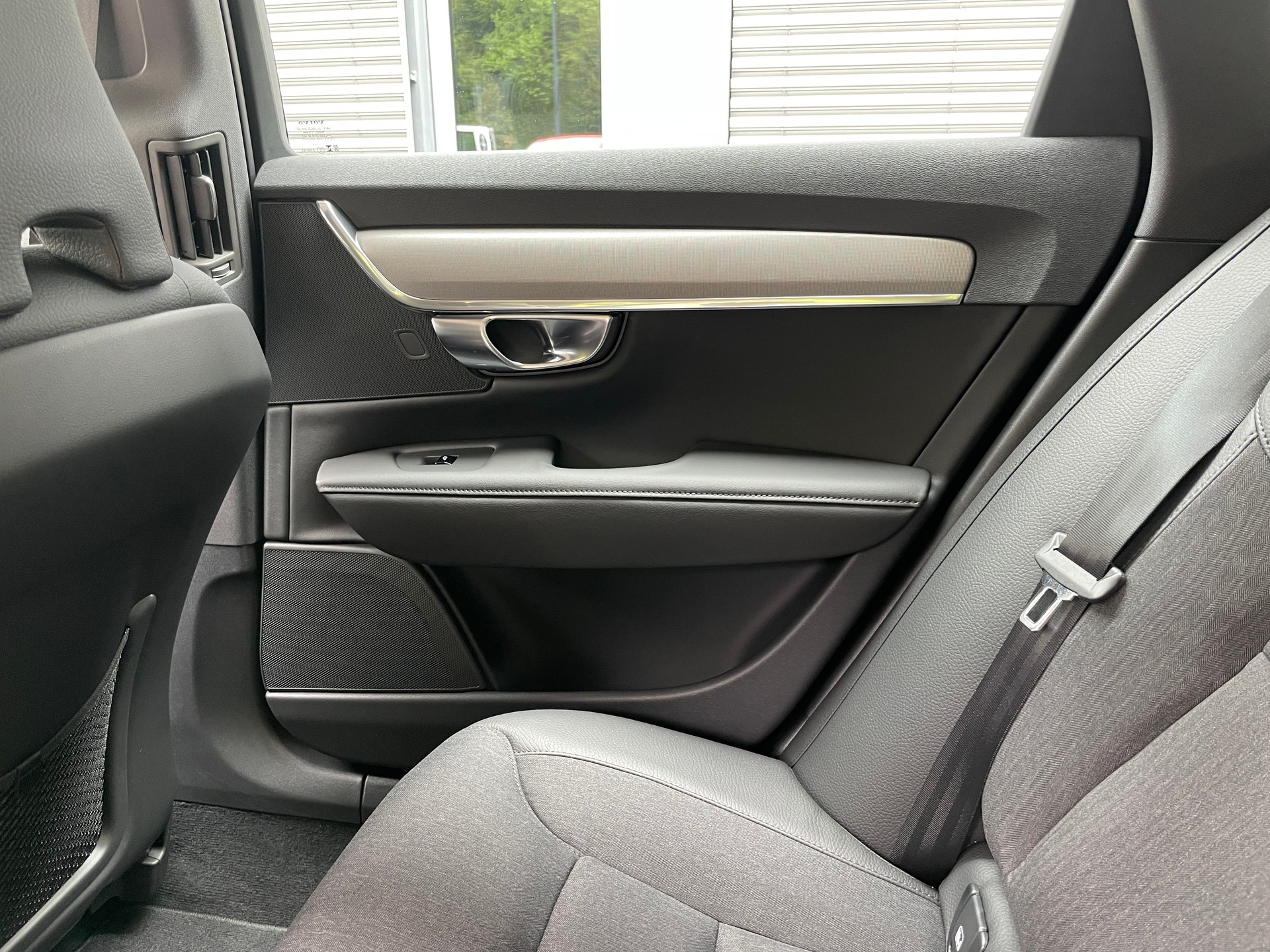 VOLVO V90 T6 eAWD Plug in Hybrid Core Geartronic mit AHK-image-15