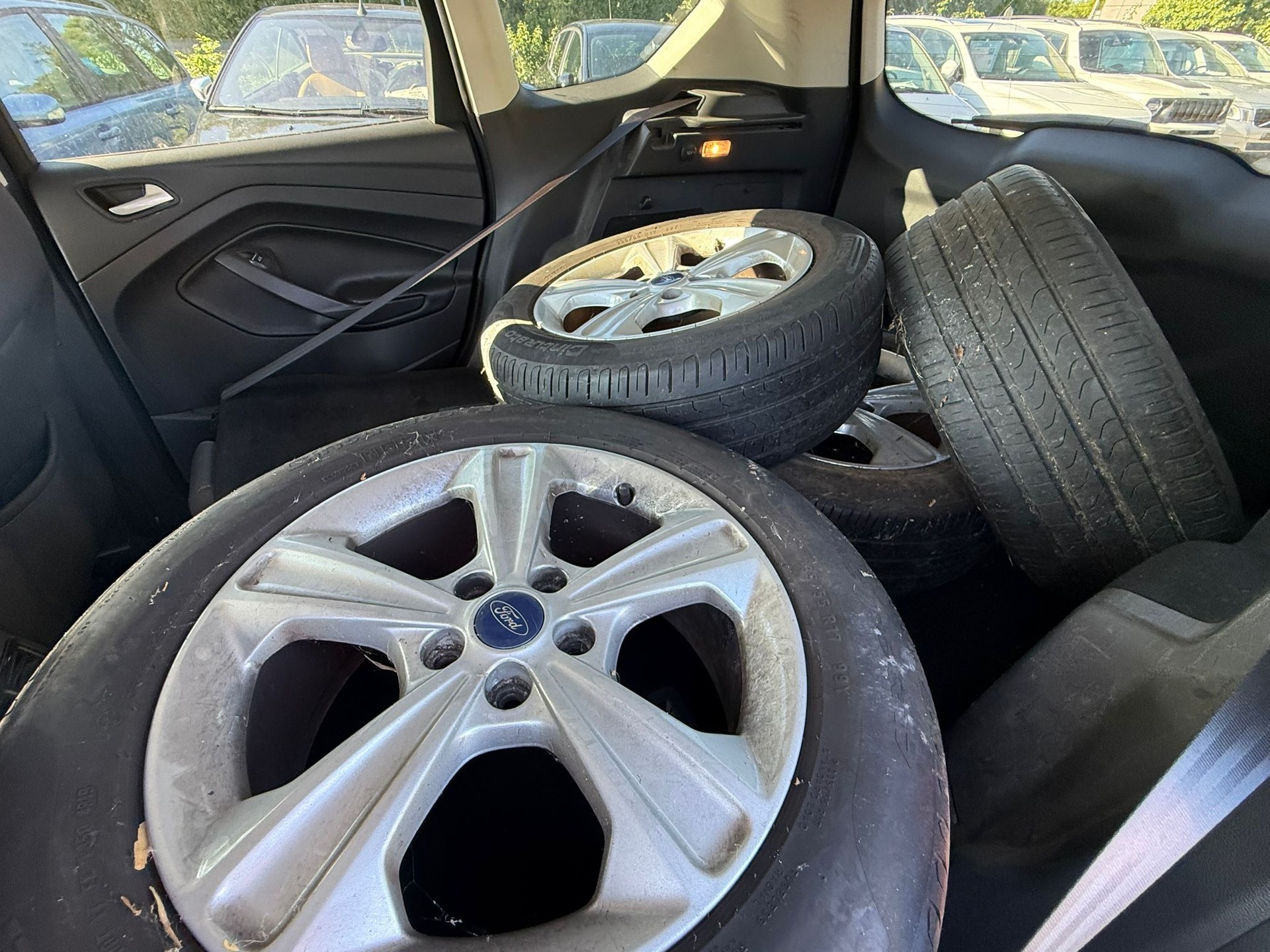 FORD Kuga 2.0 TDCi Titanium 4WD PowerShift-image-12