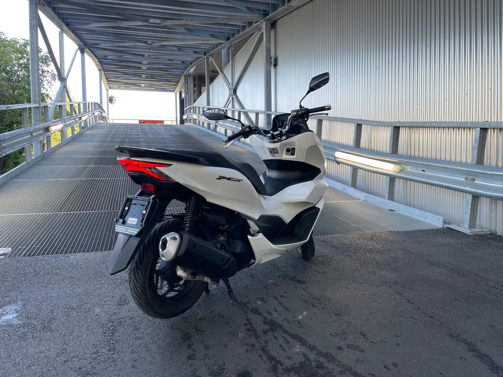 HONDA WW125-showroom-element-3