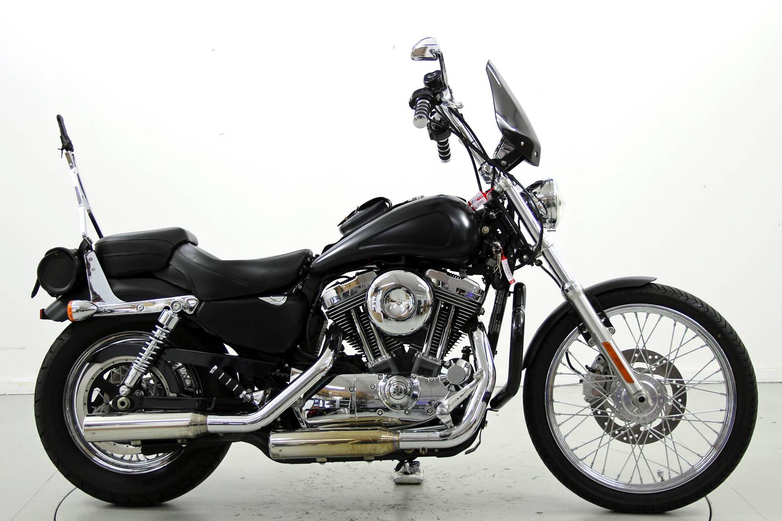 HARLEY-DAVIDSON XL 1200V Sportster Seventy-Two-image-4
