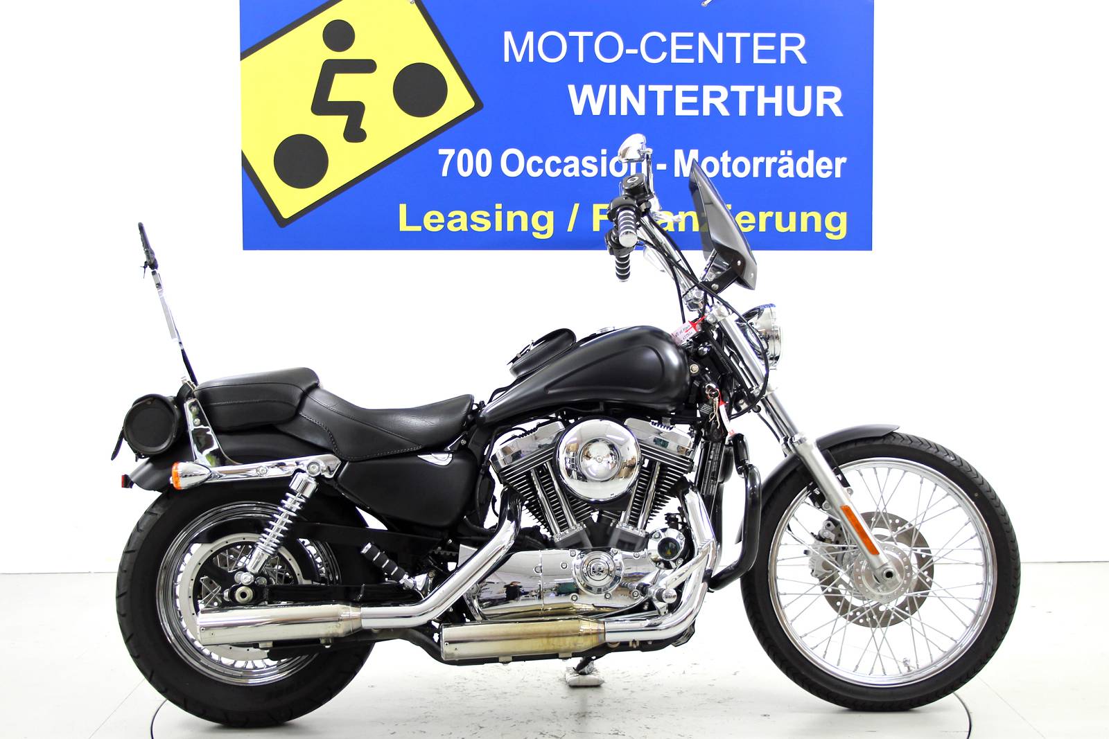HARLEY-DAVIDSON XL 1200V Sportster Seventy-Two-image-0