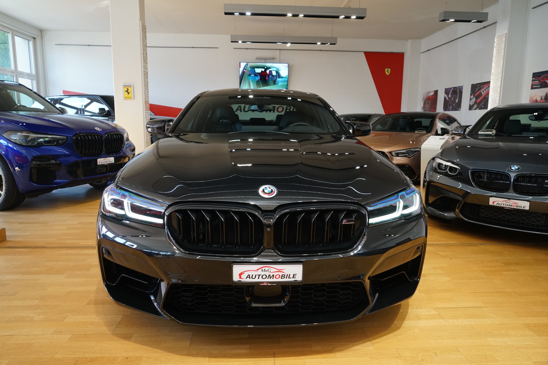 BMW M5 xDrive Competition Drivelogic-showroom-element-1