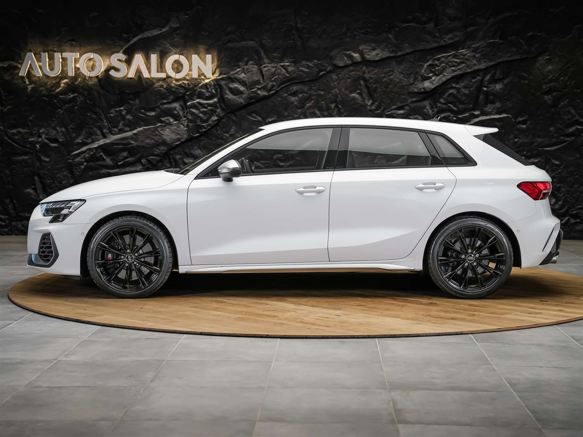 AUDI S3 Sportback TFSI quattro S-tronic*19"Felgen*Werksgarantie*Matrix-LED*Assistenten*-showroom-element-2